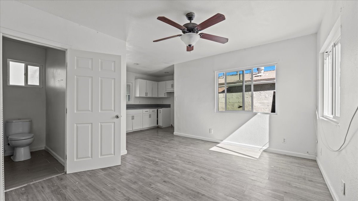 Compton, California, 90220, United States, 3 Bedrooms Bedrooms, ,2 BathroomsBathrooms,Residential,For Sale,1943002