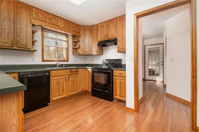 Hampton, Georgia, 30228, United States, 6 Bedrooms Bedrooms, ,6 BathroomsBathrooms,Residential,For Sale,2018097