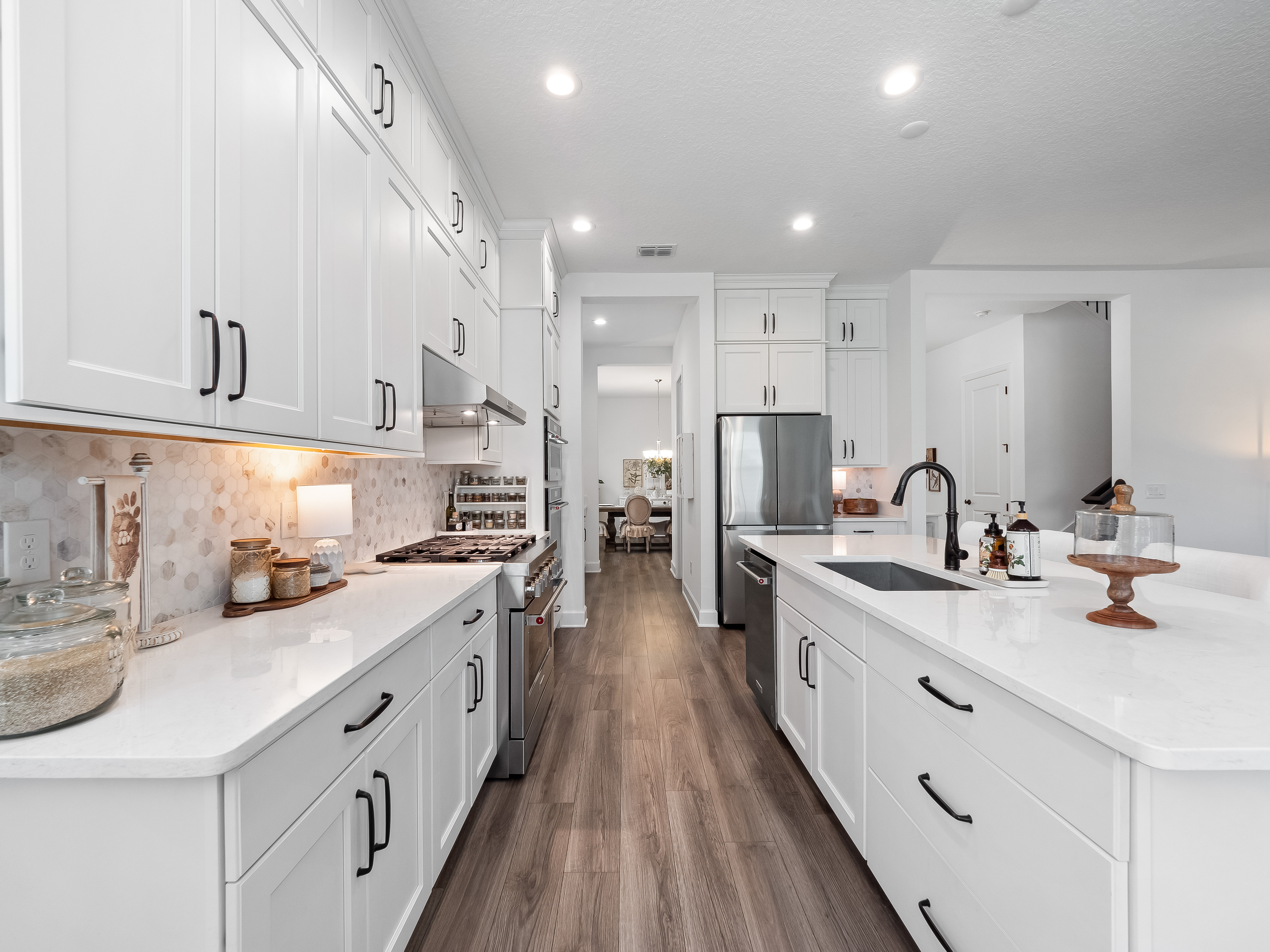 Winter Garden, Florida, 34787, United States, 5 Bedrooms Bedrooms, ,5 BathroomsBathrooms,Residential,For Sale,1914233