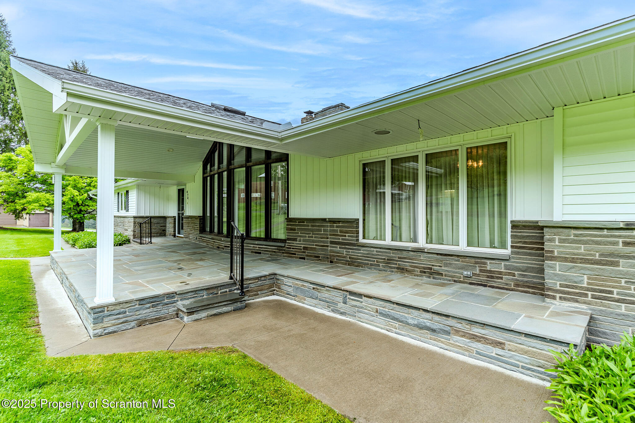 New Milford, Pennsylvania, 18834, United States, 4 Bedrooms Bedrooms, ,4 BathroomsBathrooms,Residential,For Sale,1837869
