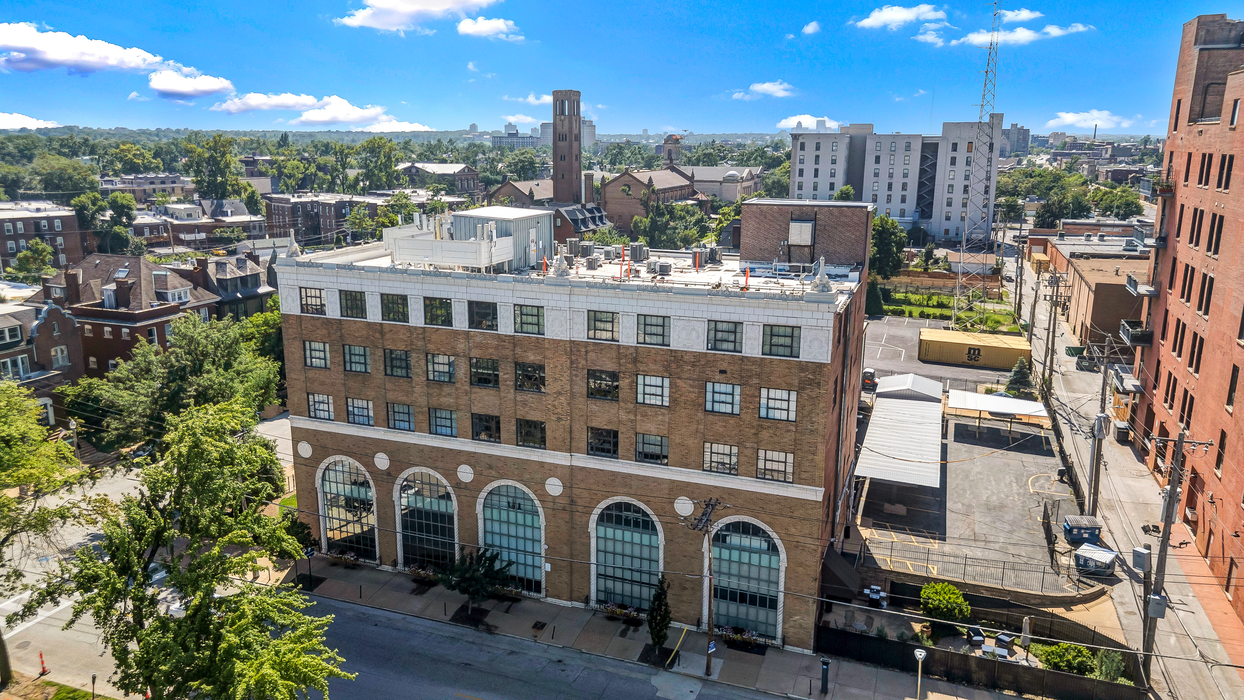  Experience sophisticated urban living at the Maison Lofts - 物件實景