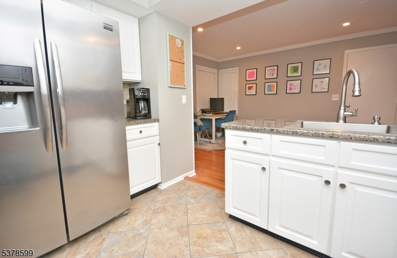 Bedminster Twp., New Jersey, 07921, United States, 3 Bedrooms Bedrooms, ,4 BathroomsBathrooms,Residential,For Sale,1989637