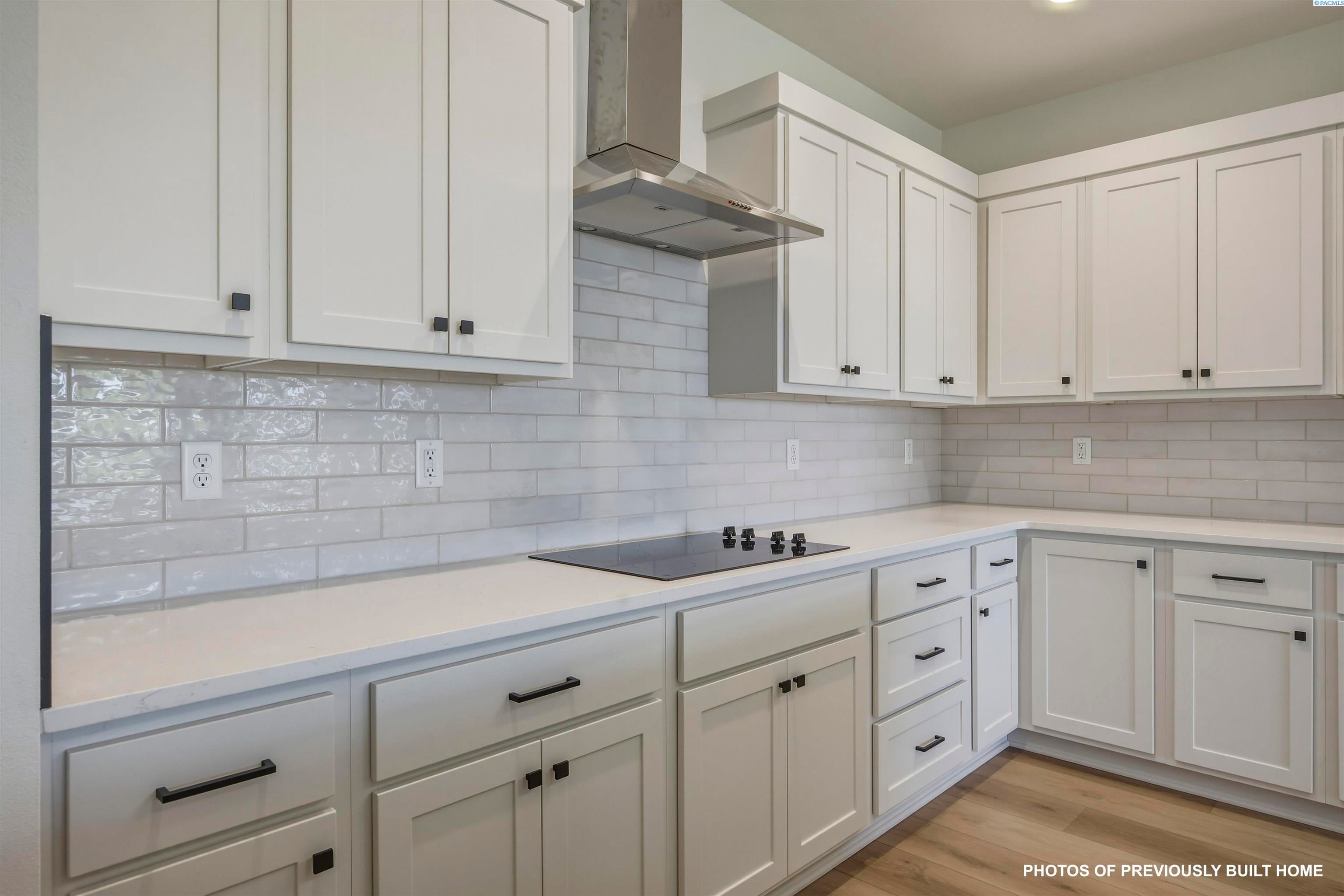 Richland, Washington, 99352, United States, 4 Bedrooms Bedrooms, ,3 BathroomsBathrooms,Residential,For Sale,2048116