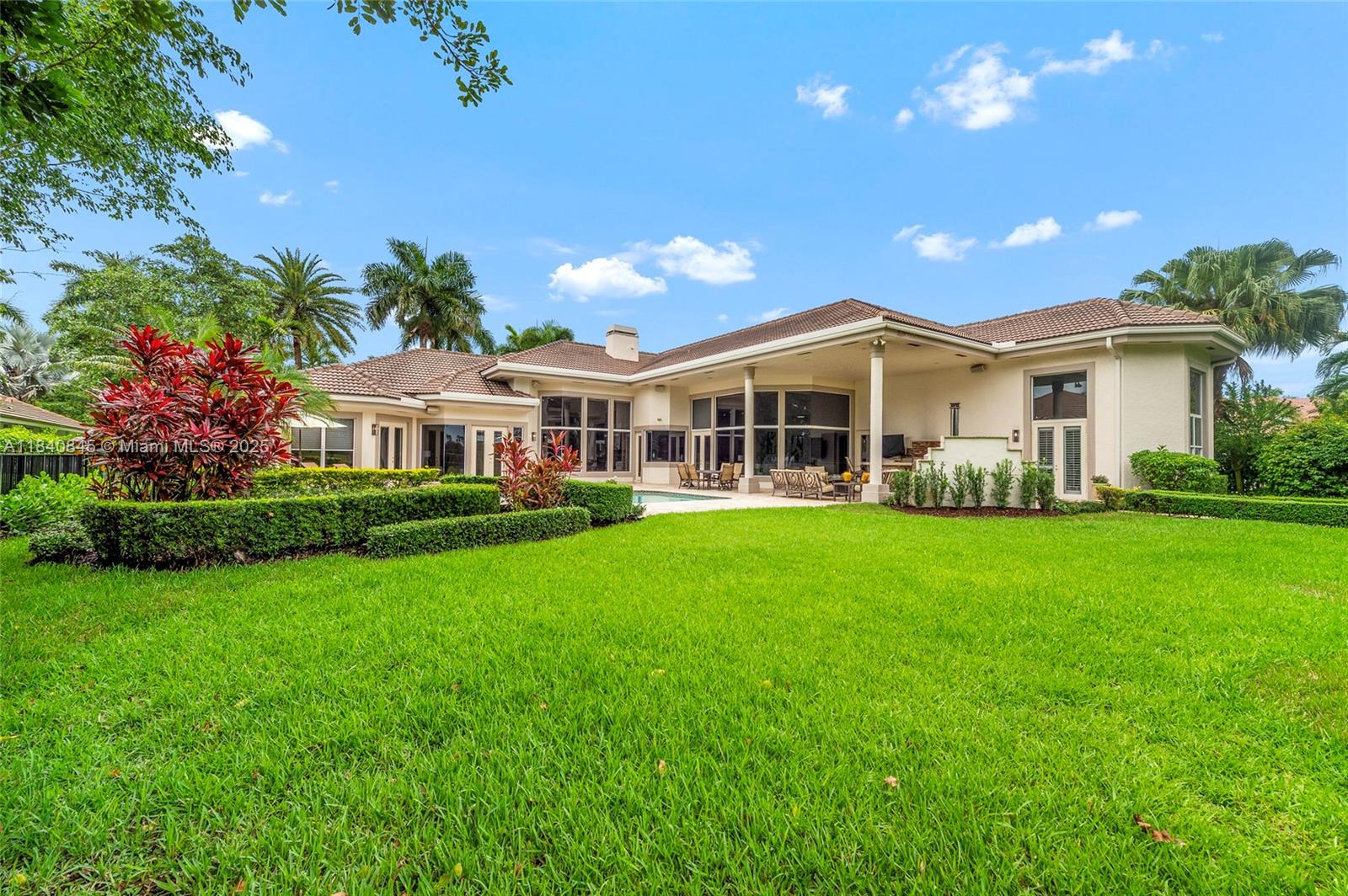 Weston, Florida, 33332, United States, 5 Bedrooms Bedrooms, ,6 BathroomsBathrooms,Residential,For Sale,1896752