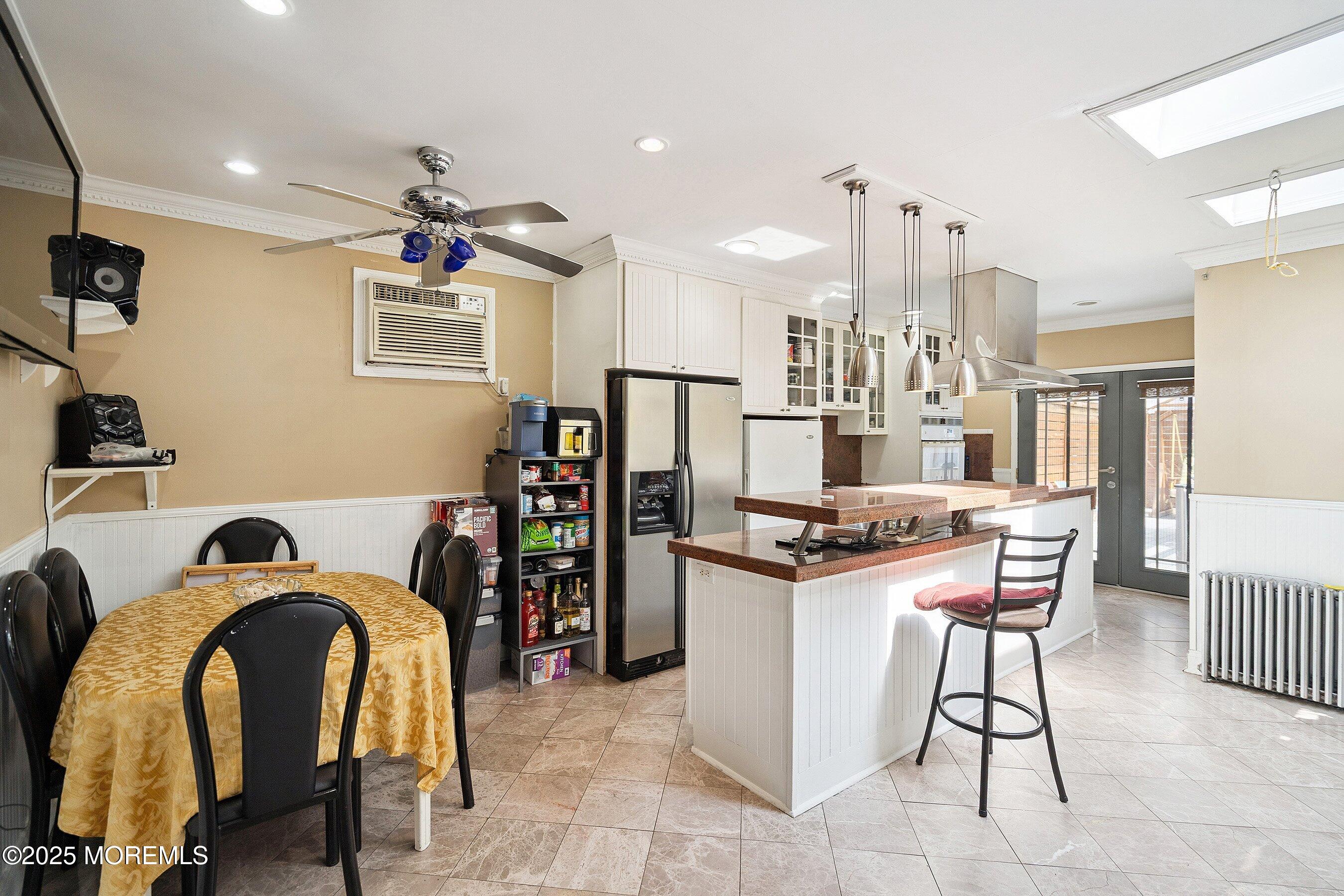 Jersey City, New Jersey, 07307, United States, 7 Bedrooms Bedrooms, ,4 BathroomsBathrooms,Residential,For Sale,1904404