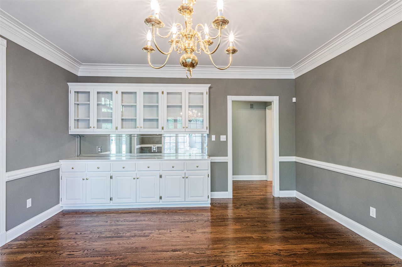 Bowling Green, Kentucky, 42103, United States, 4 Bedrooms Bedrooms, ,4 BathroomsBathrooms,Residential,For Sale,1868382