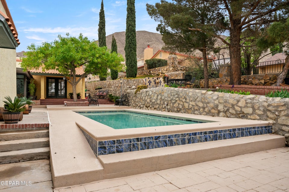 El Paso, Texas, 79912, United States, 4 Bedrooms Bedrooms, ,2 BathroomsBathrooms,Residential,For Sale,1921658