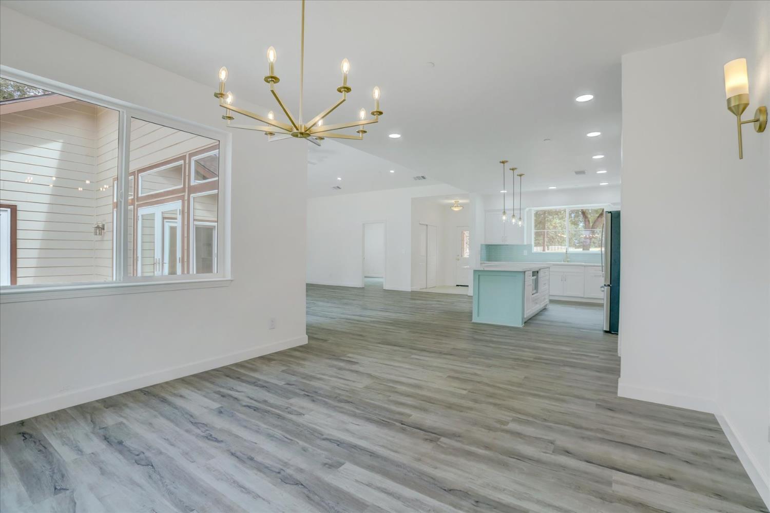 Grass Valley, California, 95949, United States, 4 Bedrooms Bedrooms, ,3 BathroomsBathrooms,Residential,For Sale,1905490