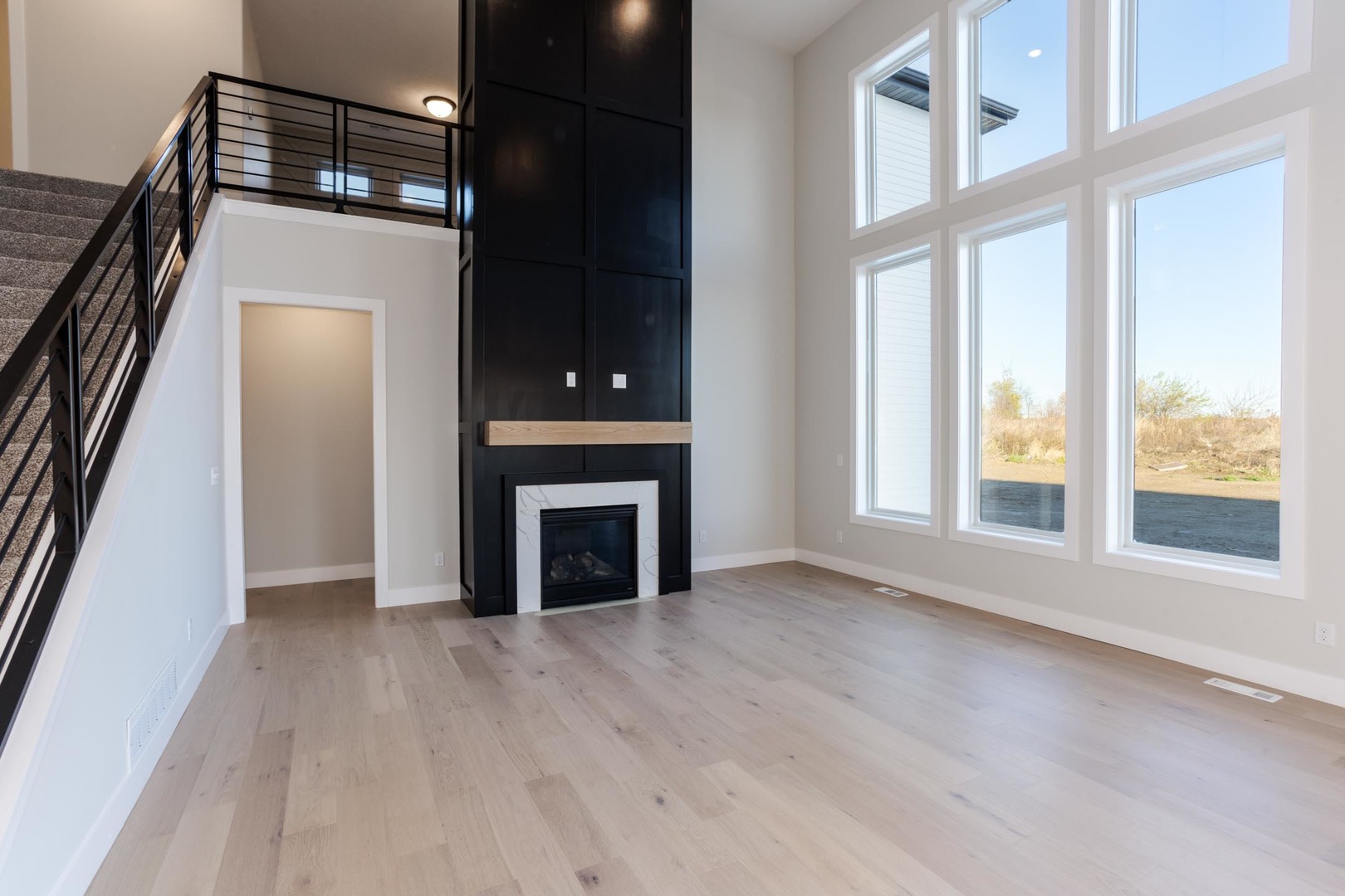 Bloomington, Illinois, 61705, United States, 5 Bedrooms Bedrooms, ,4 BathroomsBathrooms,Residential,For Sale,1926281