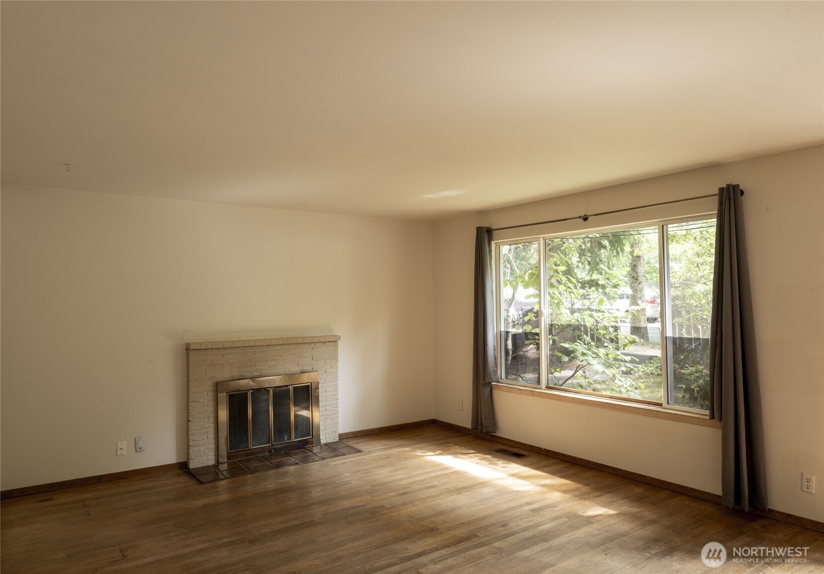 Seattle, Washington, 98125, United States, ,Residential,For Sale,1921913