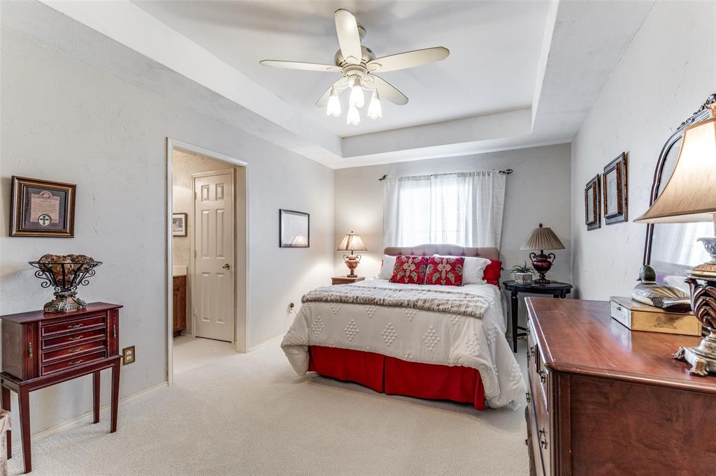 Carrollton, Texas, 75010, United States, 4 Bedrooms Bedrooms, ,4 BathroomsBathrooms,Residential,For Sale,2019559