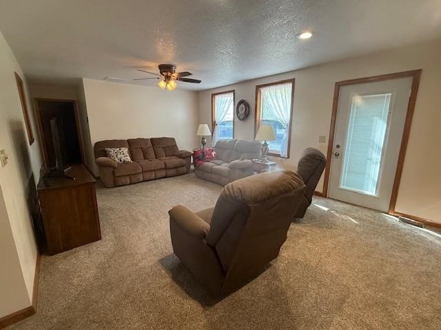 Huntington, Indiana, 46750, United States, 4 Bedrooms Bedrooms, ,3 BathroomsBathrooms,Residential,For Sale,1957366