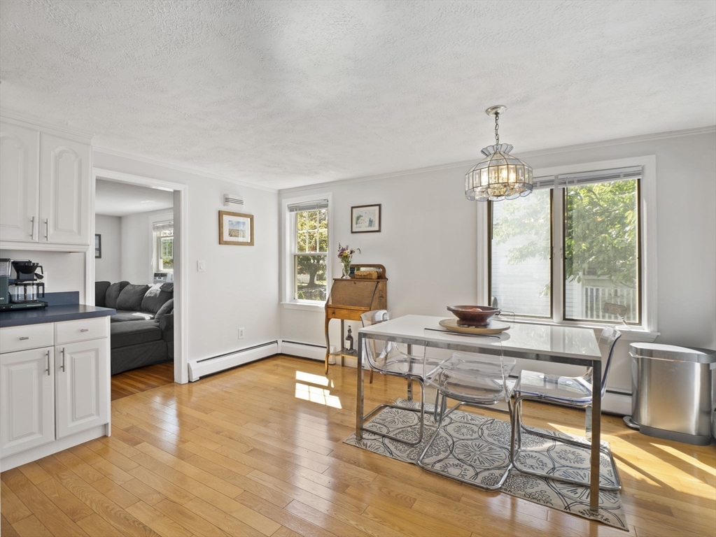 Peabody, Massachusetts, 01960, United States, 2 Bedrooms Bedrooms, ,1 BathroomBathrooms,Residential,For Sale,1930941