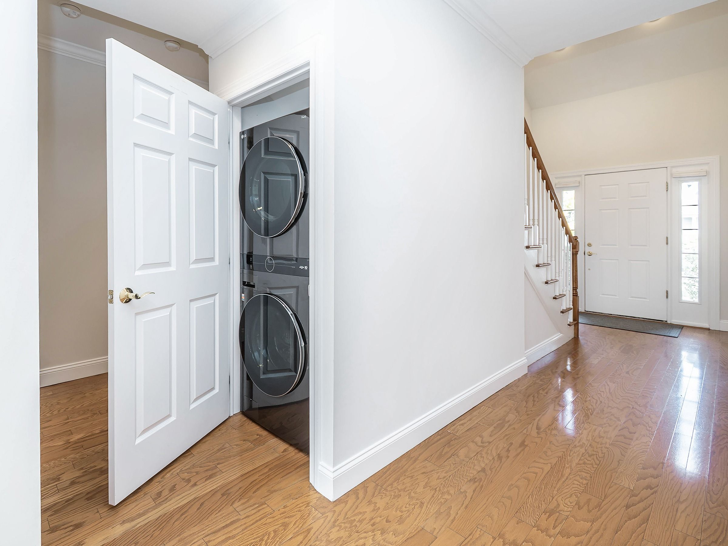  194 Pond View Drive, Port Washington, NY, 11050 - 物件實景