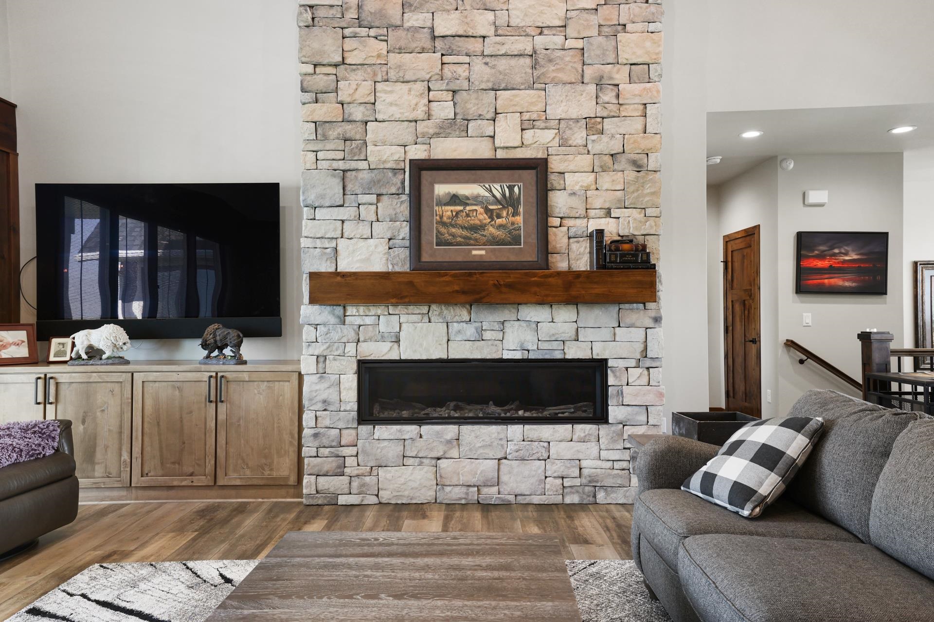 Garrison, North Dakota, 58540, United States, 4 Bedrooms Bedrooms, ,3 BathroomsBathrooms,Residential,For Sale,1976160