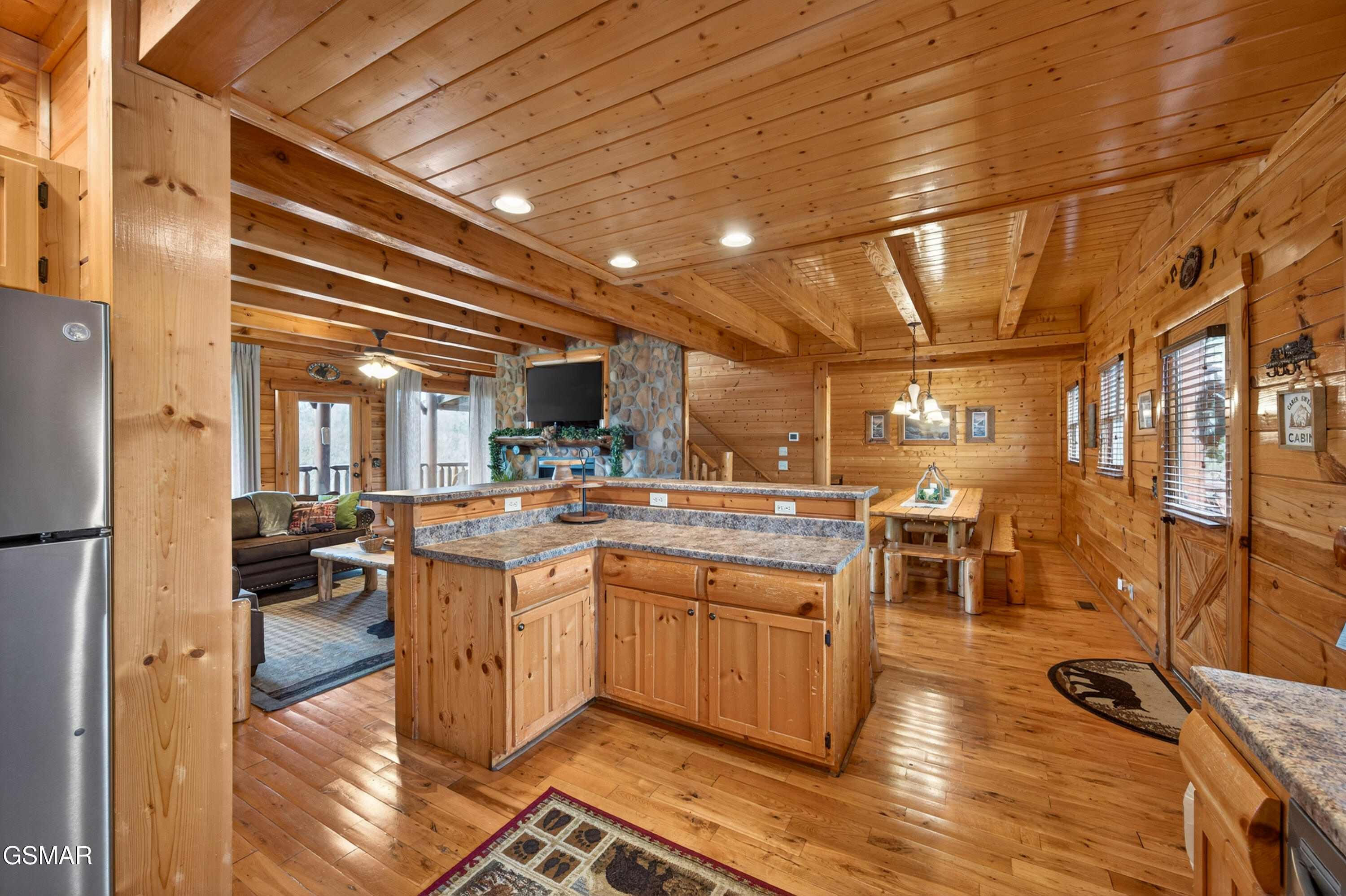 Sevierville, Tennessee, 37862, United States, 3 Bedrooms Bedrooms, ,5 BathroomsBathrooms,Residential,For Sale,2021105