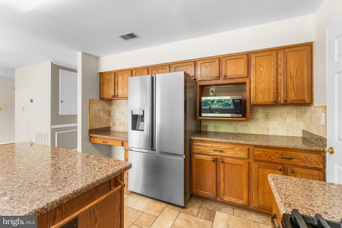 Clinton, Maryland, 20735, United States, 5 Bedrooms Bedrooms, ,5 BathroomsBathrooms,Residential,For Sale,1907711