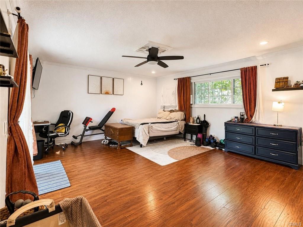 Anaheim, California, 92801, United States, 4 Bedrooms Bedrooms, ,Residential,For Sale,2049399