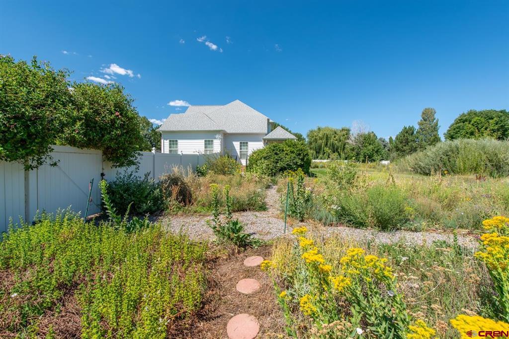 Montrose, Colorado, 81403, United States, 3 Bedrooms Bedrooms, ,2 BathroomsBathrooms,Residential,For Sale,1982789