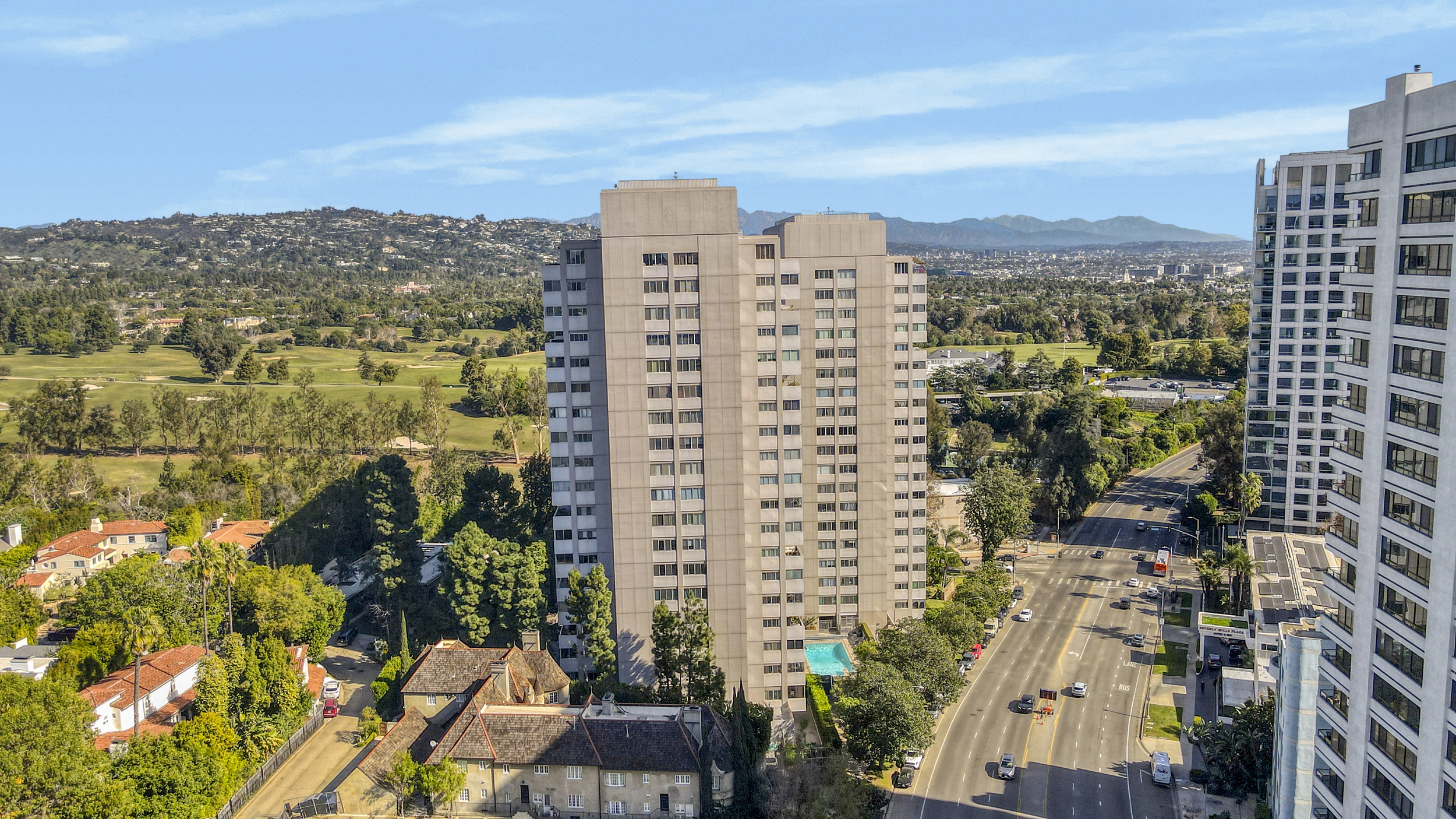  865 Comstock Ave - 物件實景