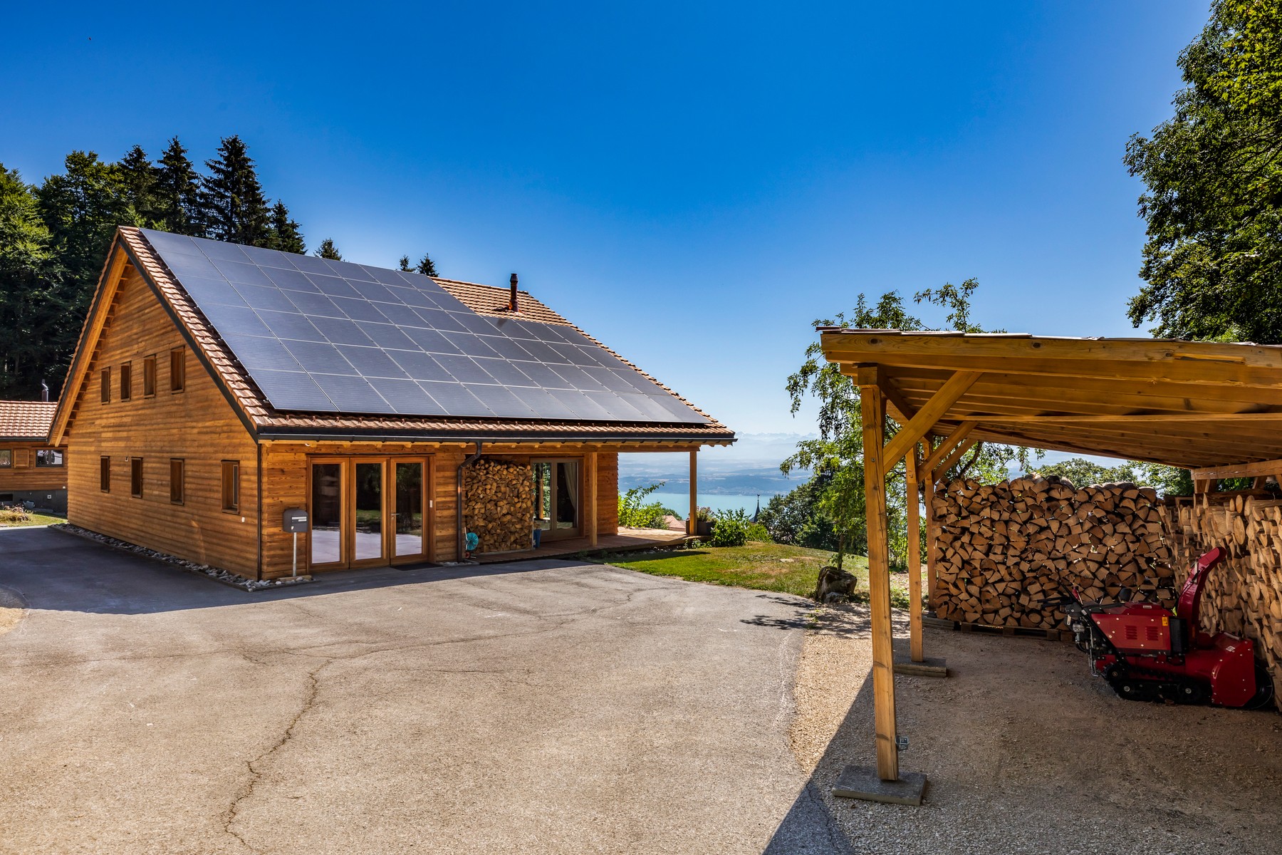  A rare property featuring two cottages and breathtaking lake views - 物件實景