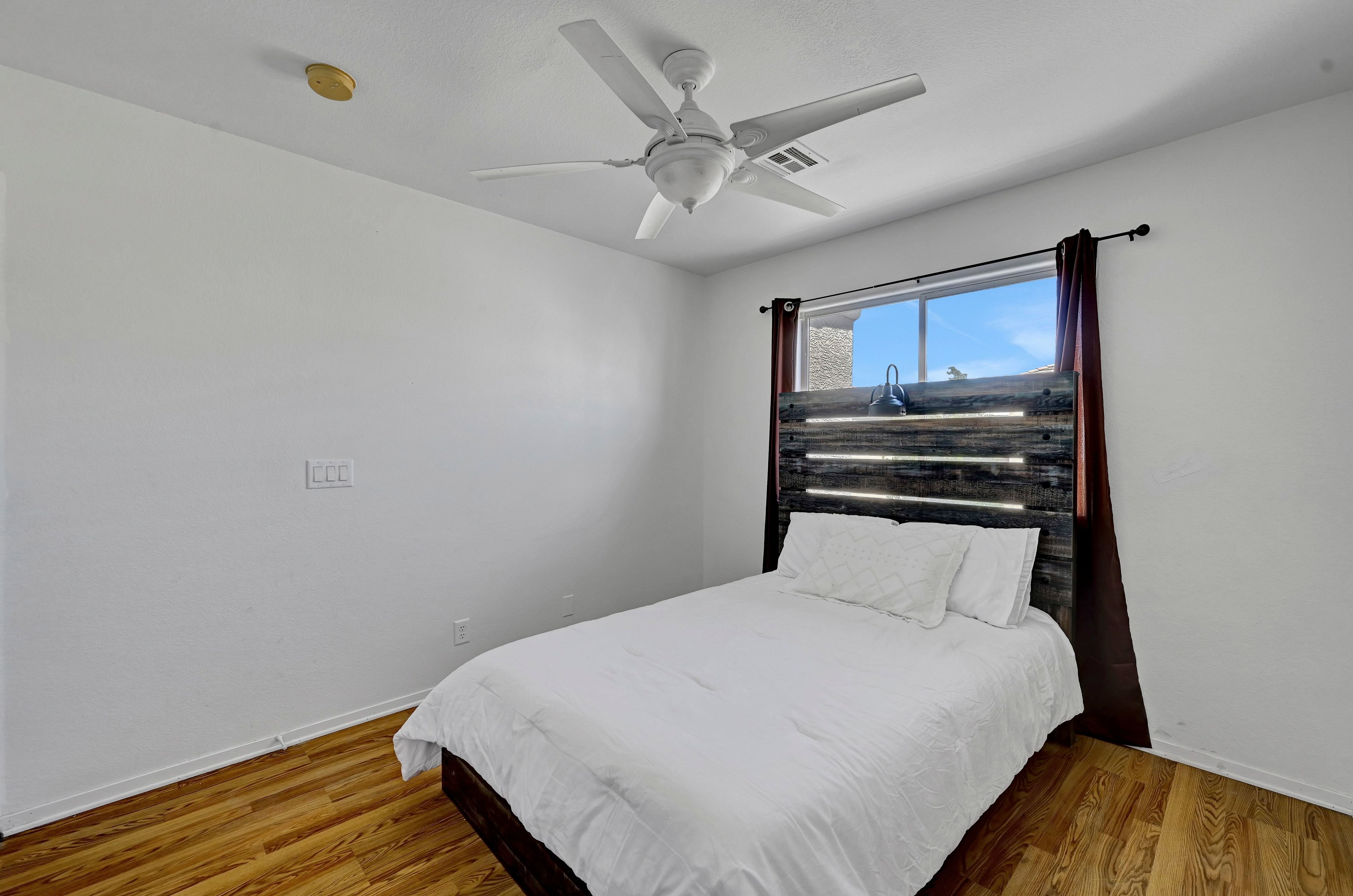  Charming Move-In Ready Home in the Heart of Silverado Ranch - 物件實景