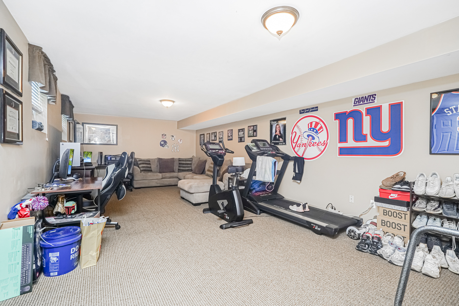 Staten Island, New York, 10309, United States, 3 Bedrooms Bedrooms, ,2 BathroomsBathrooms,Residential,For Sale,1935942