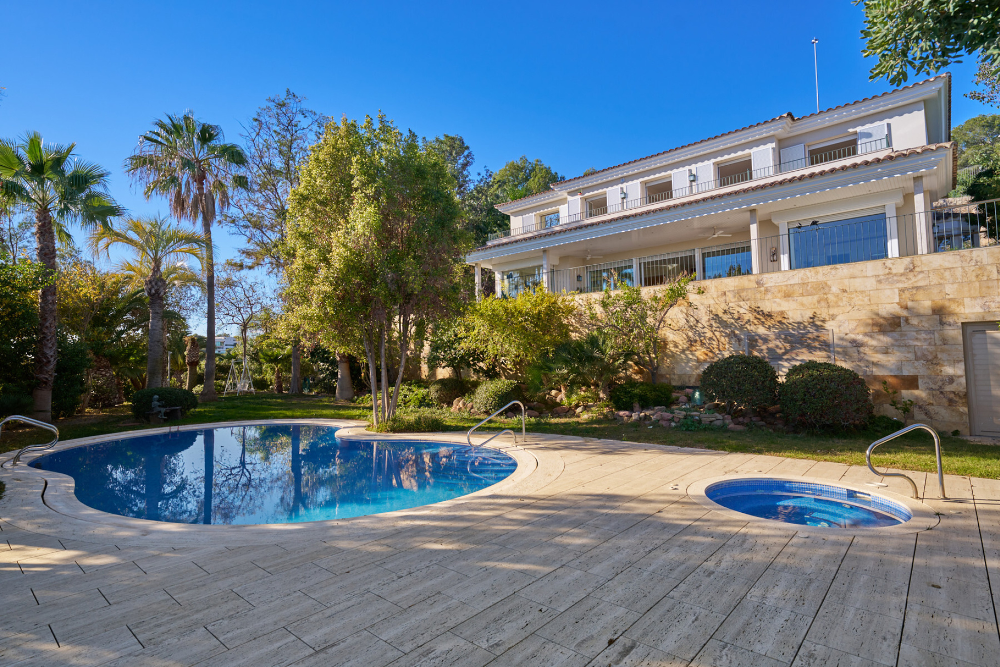  Exceptional Mediterranean Luxury Home - 物件實景