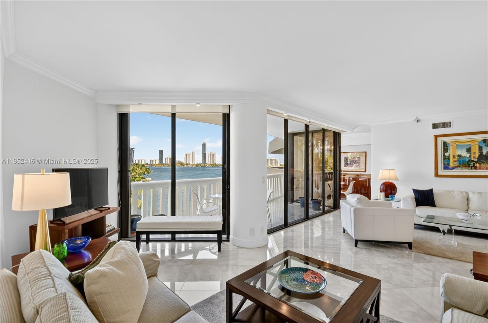 Aventura, Florida, 33160, United States, 2 Bedrooms Bedrooms, ,2 BathroomsBathrooms,Residential,For Sale,1908506