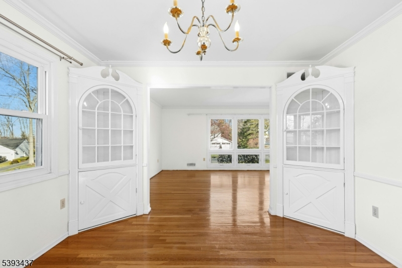 Berkeley Heights Twp., New Jersey, 07922, United States, 4 Bedrooms Bedrooms, ,2 BathroomsBathrooms,Residential,For Sale,2003400