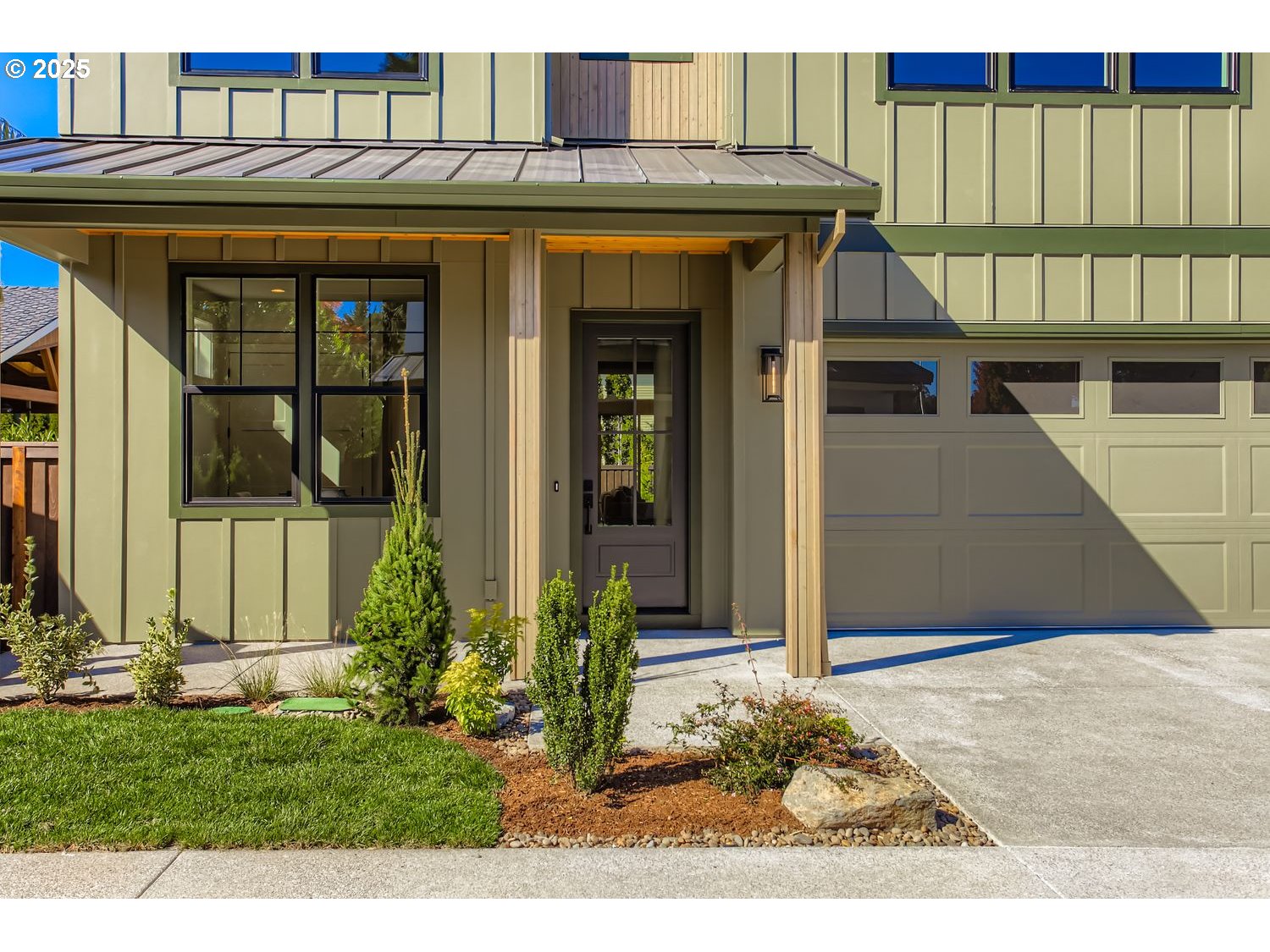 Portland, Oregon, 97229, United States, 5 Bedrooms Bedrooms, ,4 BathroomsBathrooms,Residential,For Sale,1982334