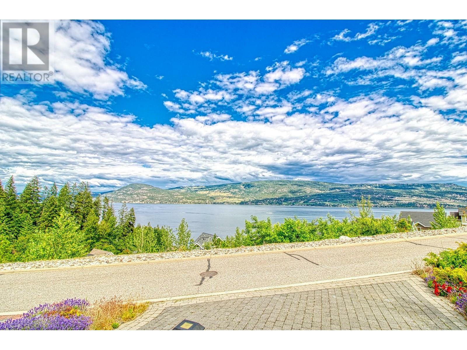 KELOWNA, British Columbia, V1Z 3R8, CA, 3 Bedrooms Bedrooms, ,2 BathroomsBathrooms,Residential,For Sale,1837259