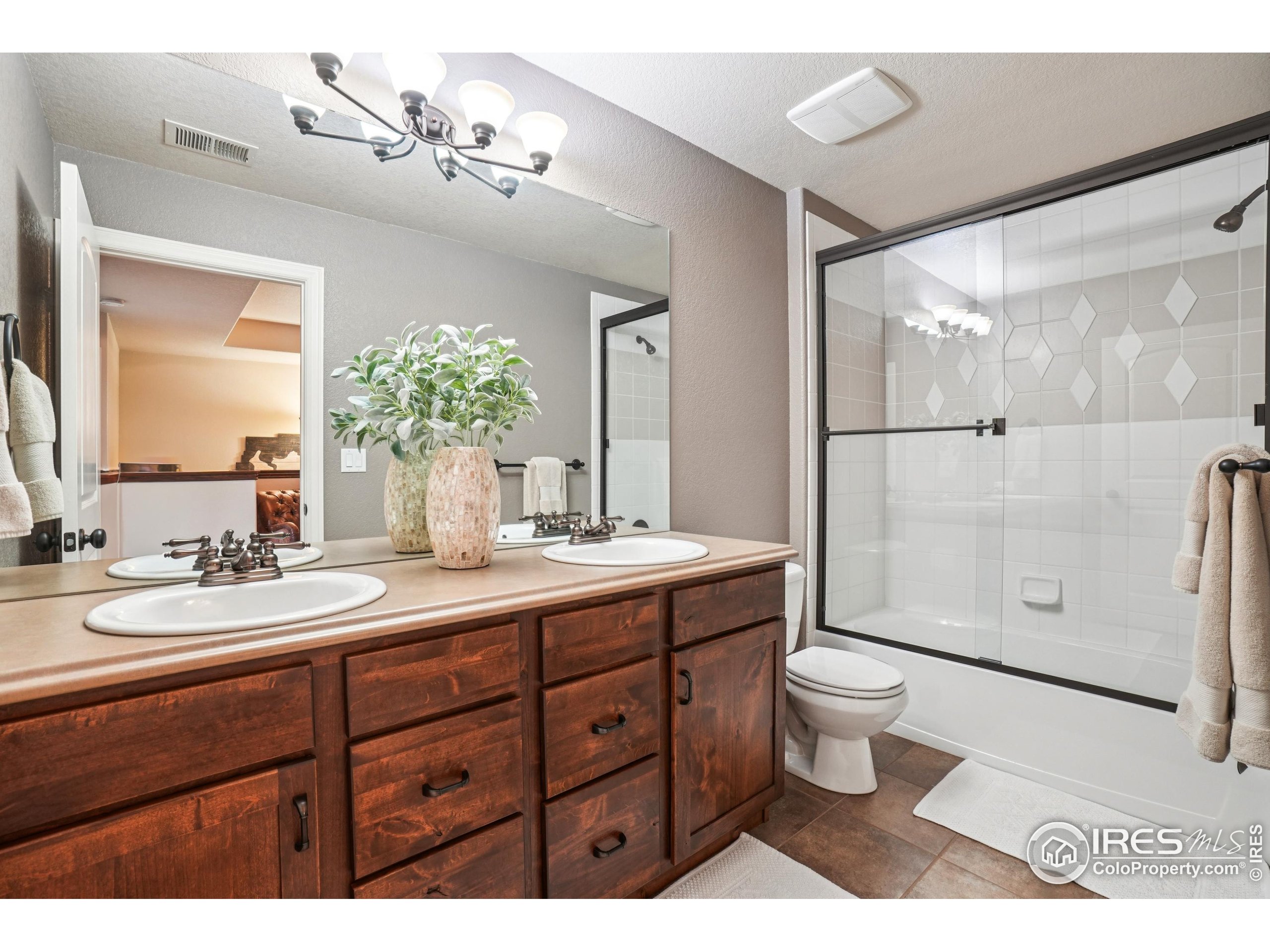 Windsor, Colorado, 80550, United States, 5 Bedrooms Bedrooms, ,3 BathroomsBathrooms,Residential,For Sale,1906749