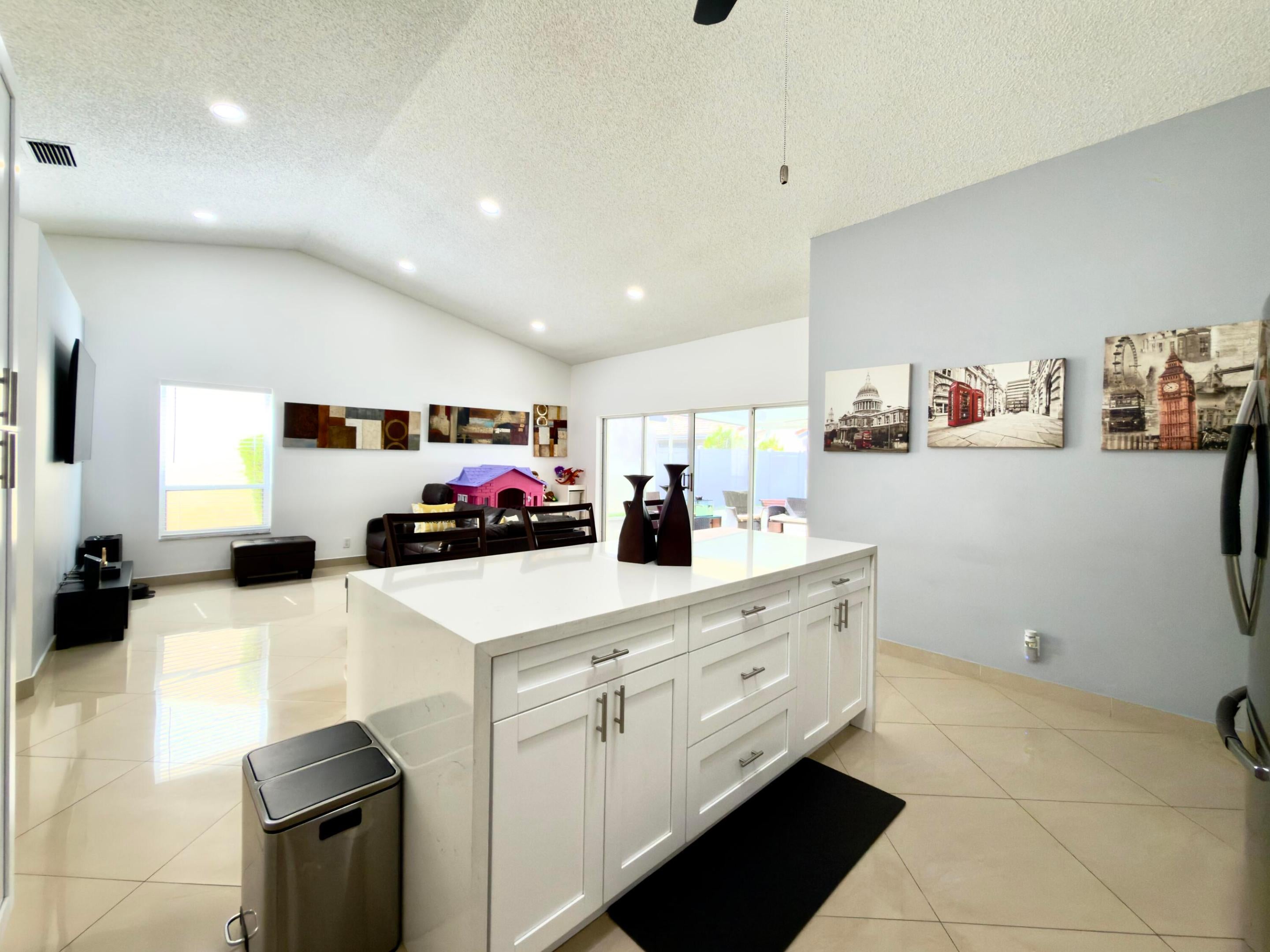 Palm Beach Gardens, Florida, 33410, United States, 3 Bedrooms Bedrooms, ,2 BathroomsBathrooms,Residential,For Sale,2048239