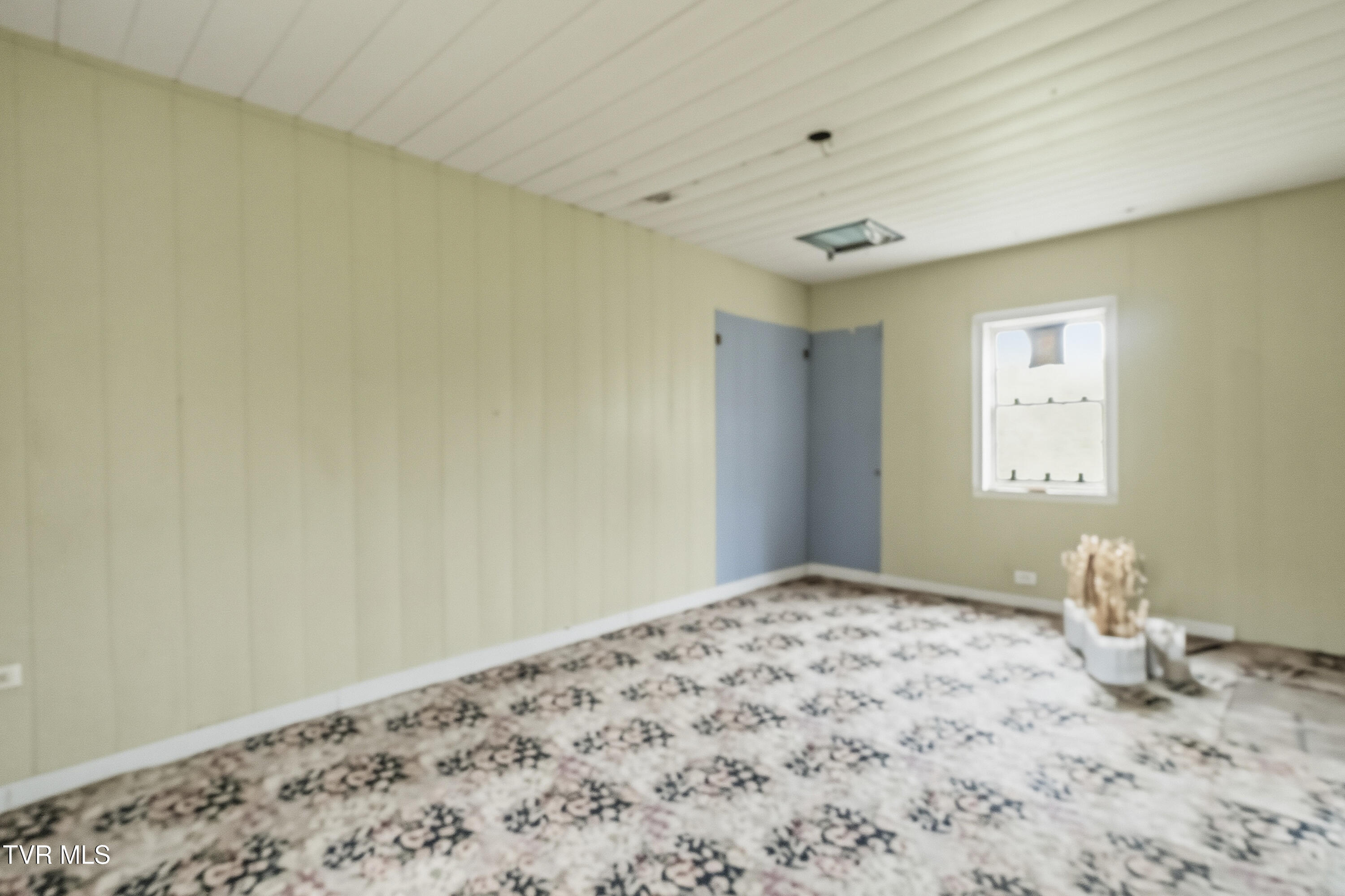 Chuckey, Tennessee, 37641, United States, 2 Bedrooms Bedrooms, ,1 BathroomBathrooms,Residential,For Sale,2031681