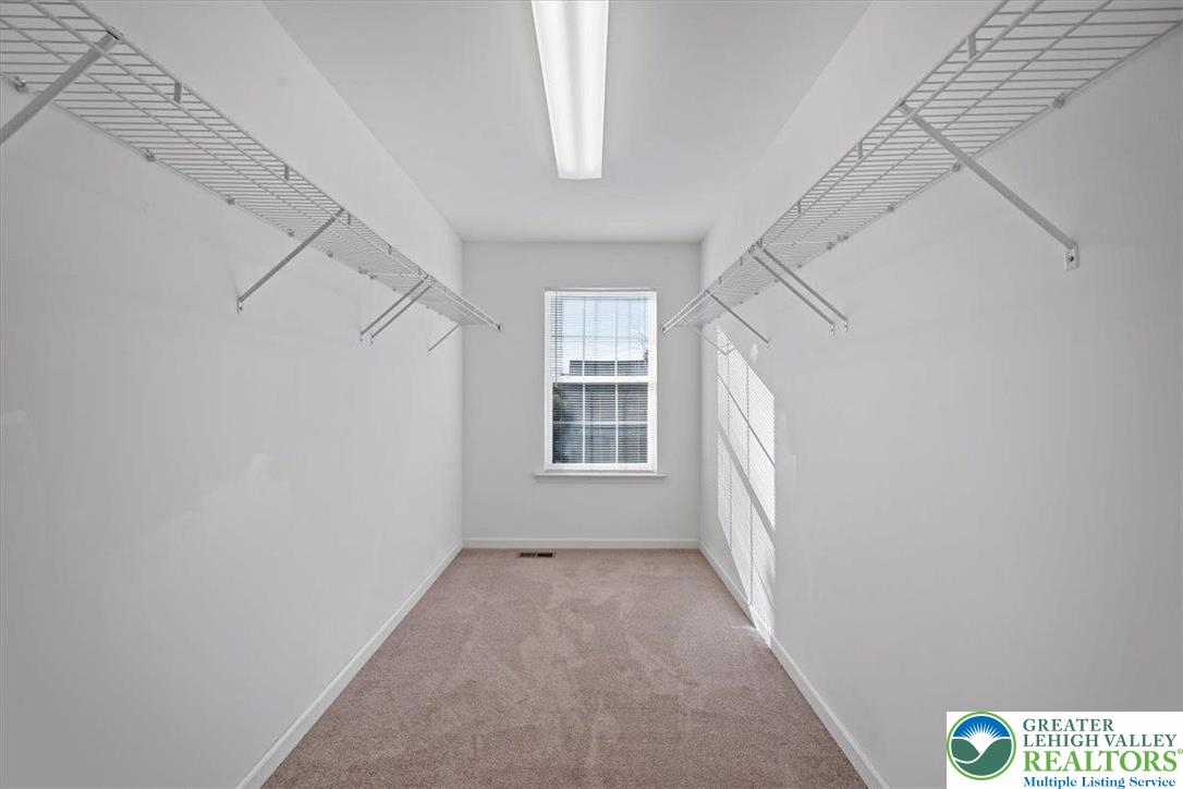 Palmer Twp, Pennsylvania, 18045, United States, 4 Bedrooms Bedrooms, ,3 BathroomsBathrooms,Residential,For Sale,2000563