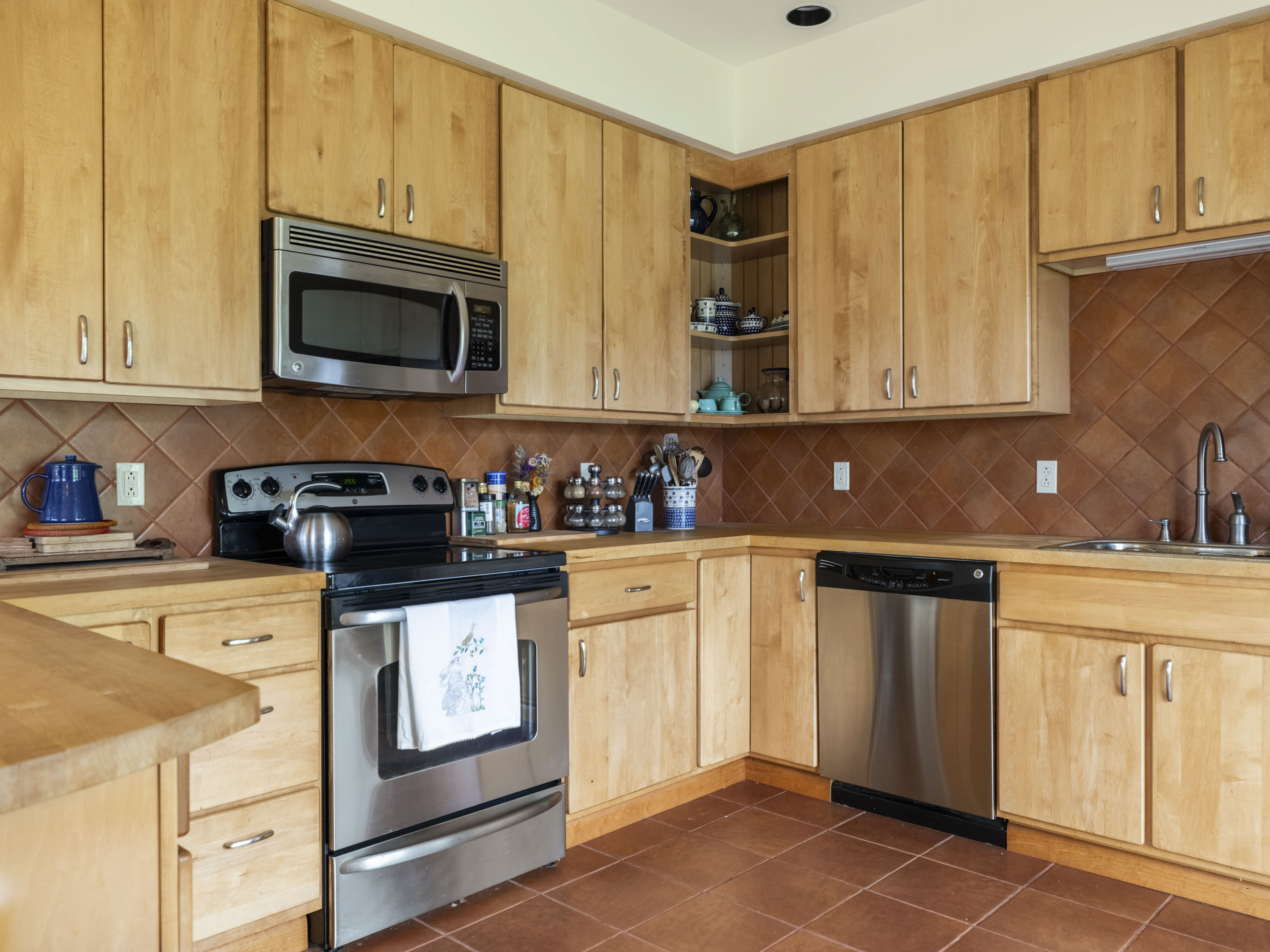Jewett, New York, 12444, United States, 4 Bedrooms Bedrooms, ,4 BathroomsBathrooms,Residential,For Sale,1877555