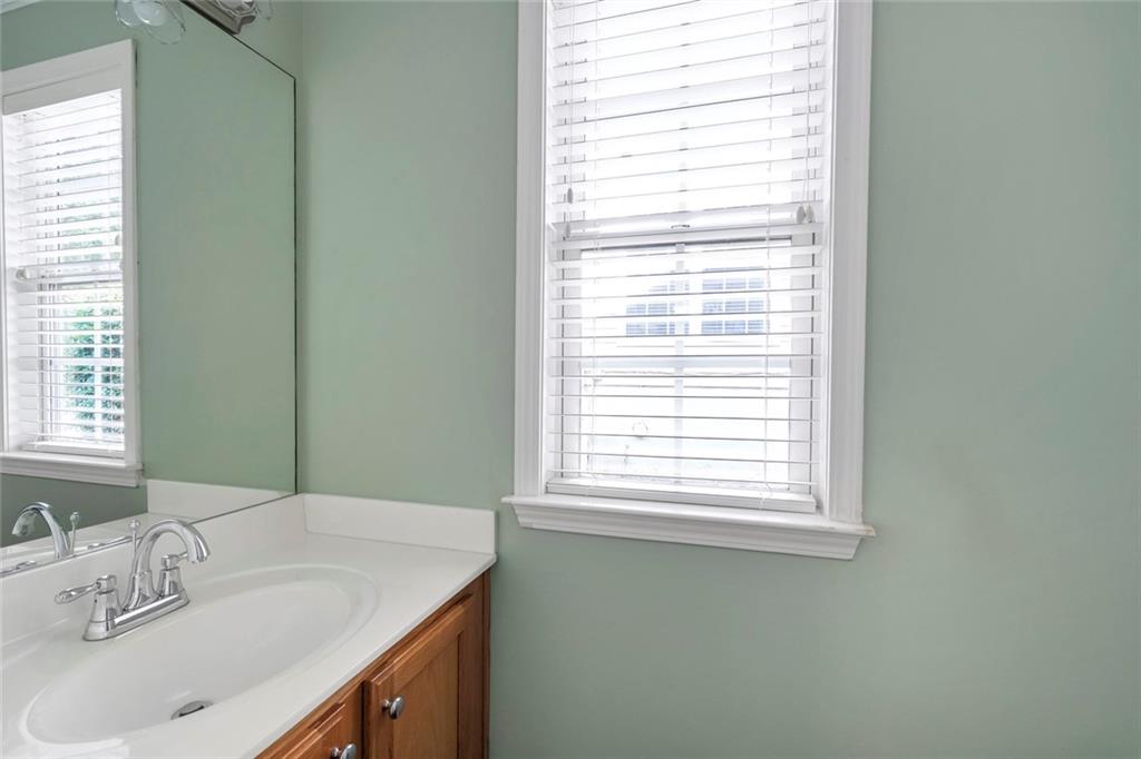 Alpharetta, Georgia, 30004, United States, 3 Bedrooms Bedrooms, ,3 BathroomsBathrooms,Residential,For Sale,1890070