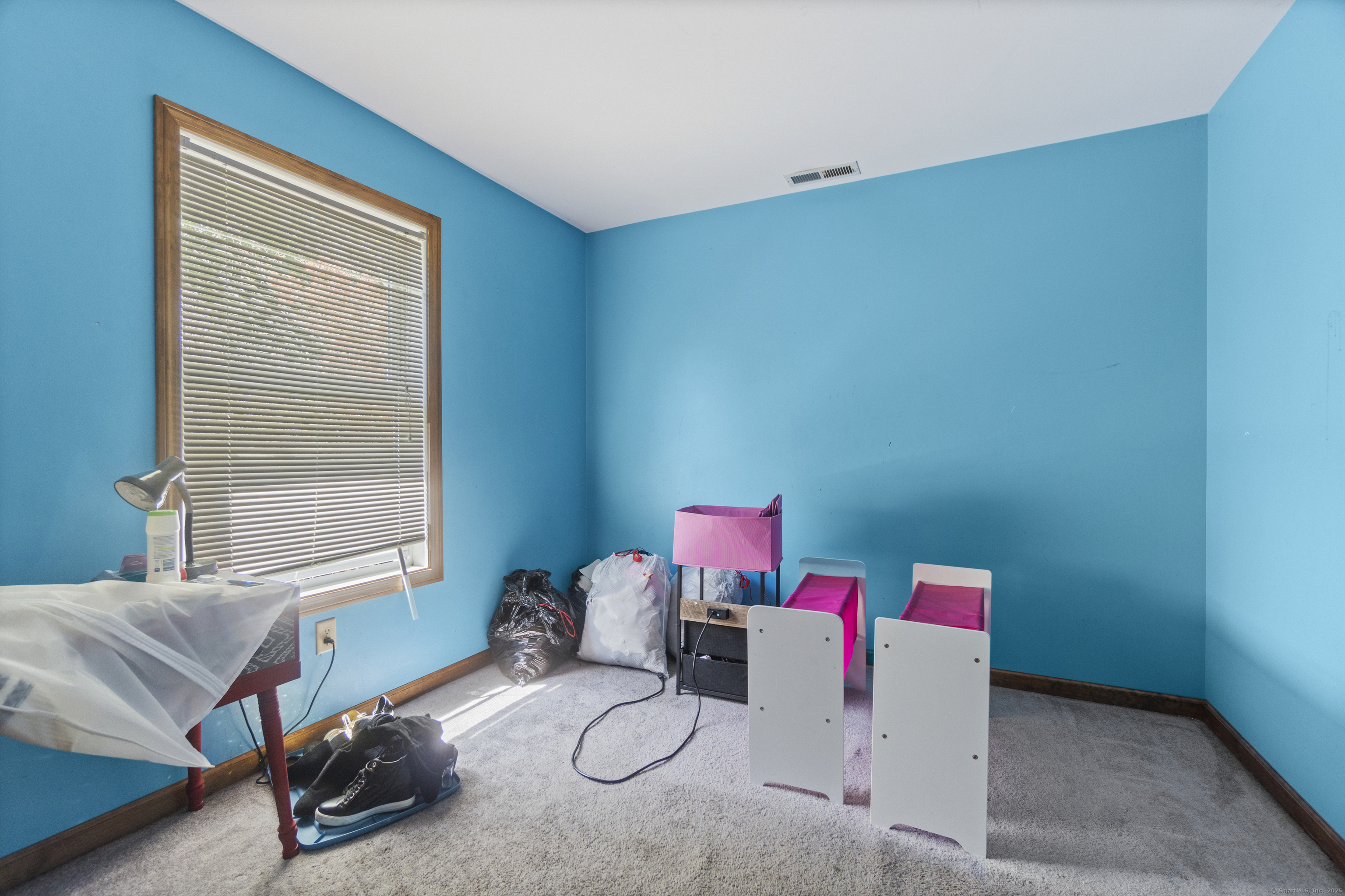 Woodbury, Connecticut, 06798, United States, 6 Bedrooms Bedrooms, ,3 BathroomsBathrooms,Residential,For Sale,1940915