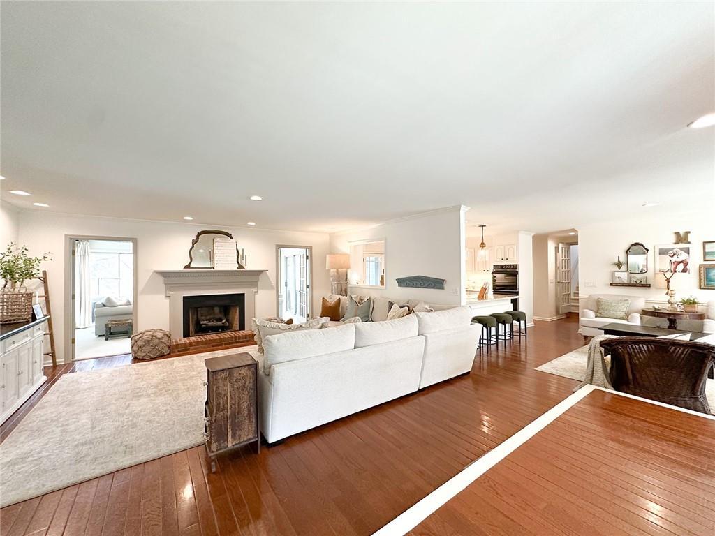Calhoun, Georgia, 30701, United States, 3 Bedrooms Bedrooms, ,3 BathroomsBathrooms,Residential,For Sale,1758787