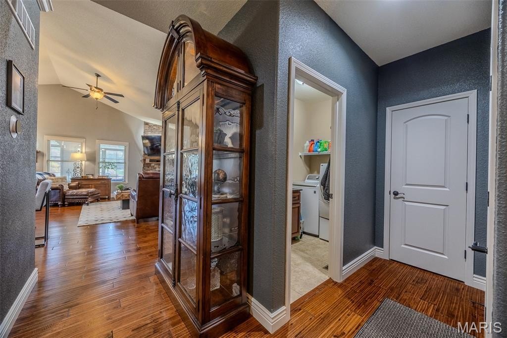 Camdenton, Missouri, 65020, United States, 3 Bedrooms Bedrooms, ,3 BathroomsBathrooms,Residential,For Sale,1989945