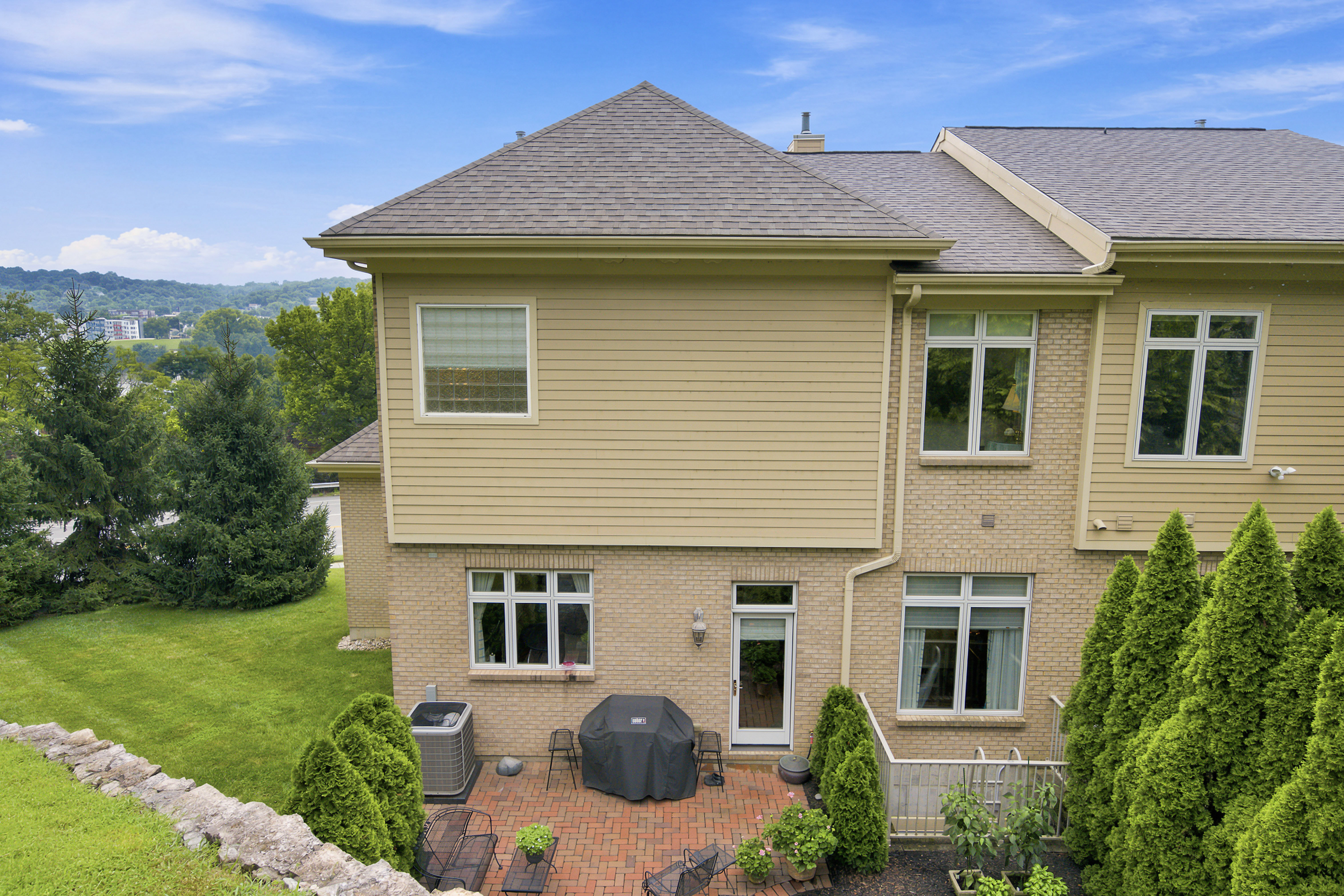  1498 Riverside Drive, Cincinnati, OH 45202 - 物件實景