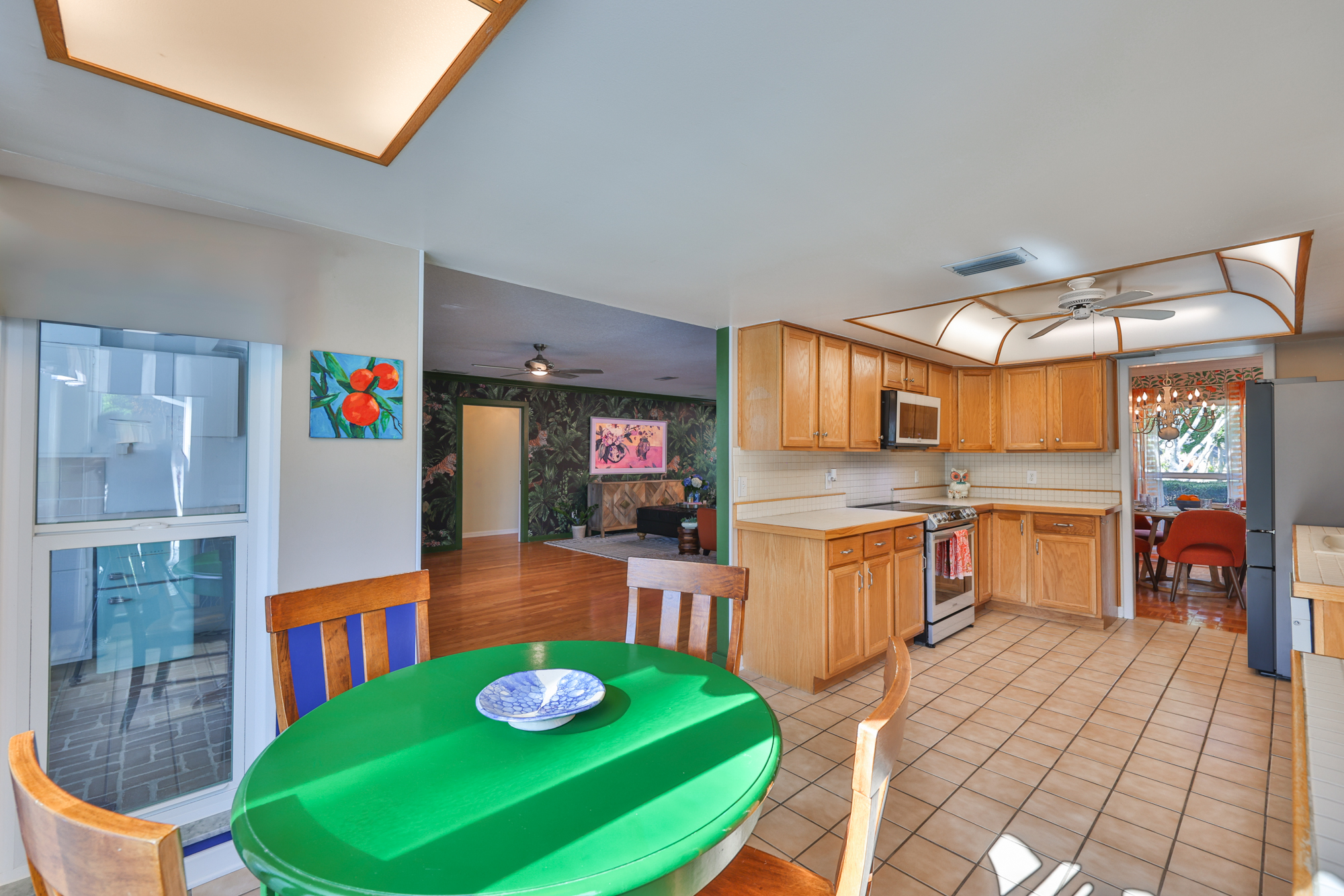 Tampa, Florida, 33613, United States, 3 Bedrooms Bedrooms, ,2 BathroomsBathrooms,Residential,For Sale,1981036