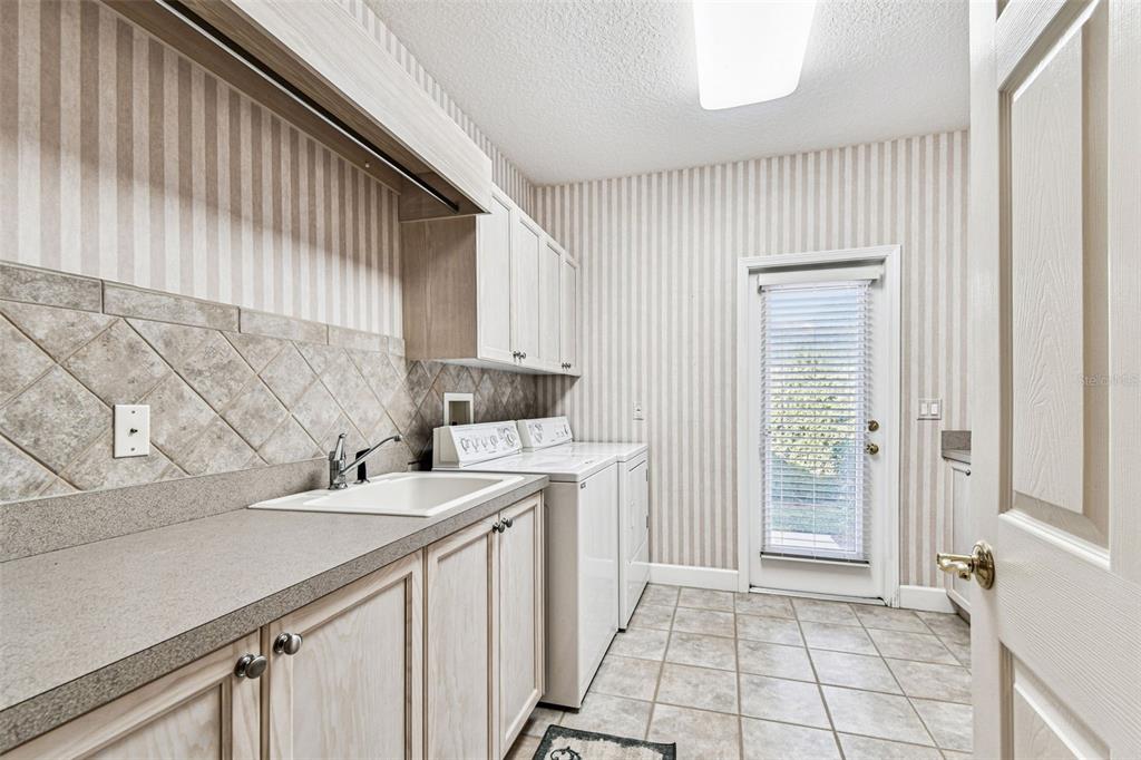 Palm Harbor, Florida, 34685, United States, 4 Bedrooms Bedrooms, ,4 BathroomsBathrooms,Residential,For Sale,1992596