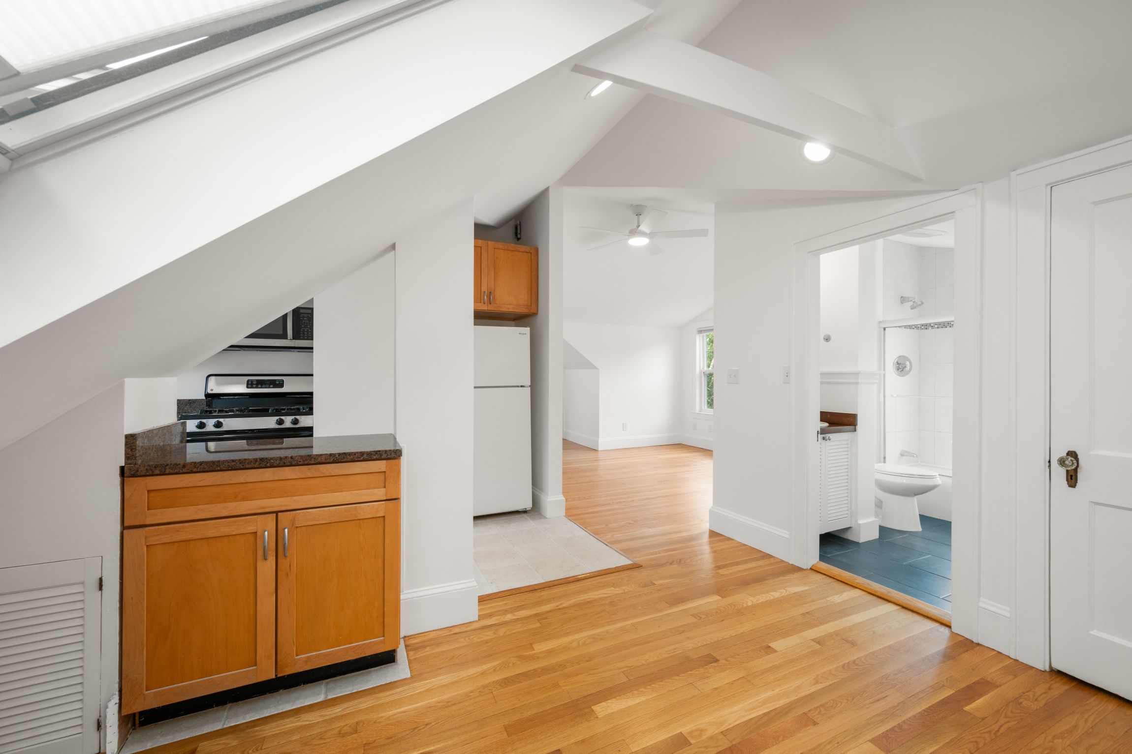  14 Notre Dame Ave, Cambridge, MA, 02140 - 物件實景
