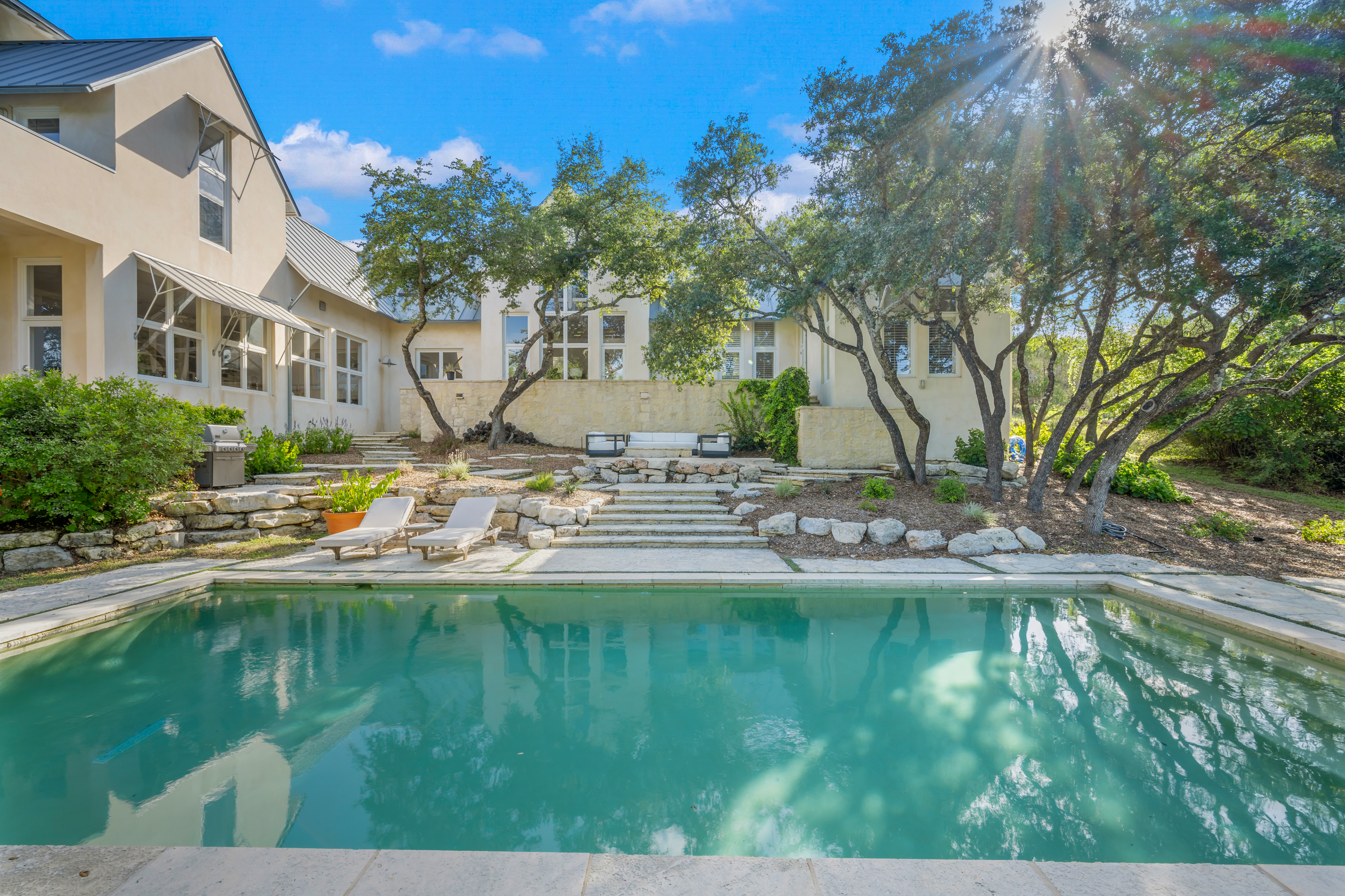  Hill Country Estate with Privacy and Presence - 物件實景