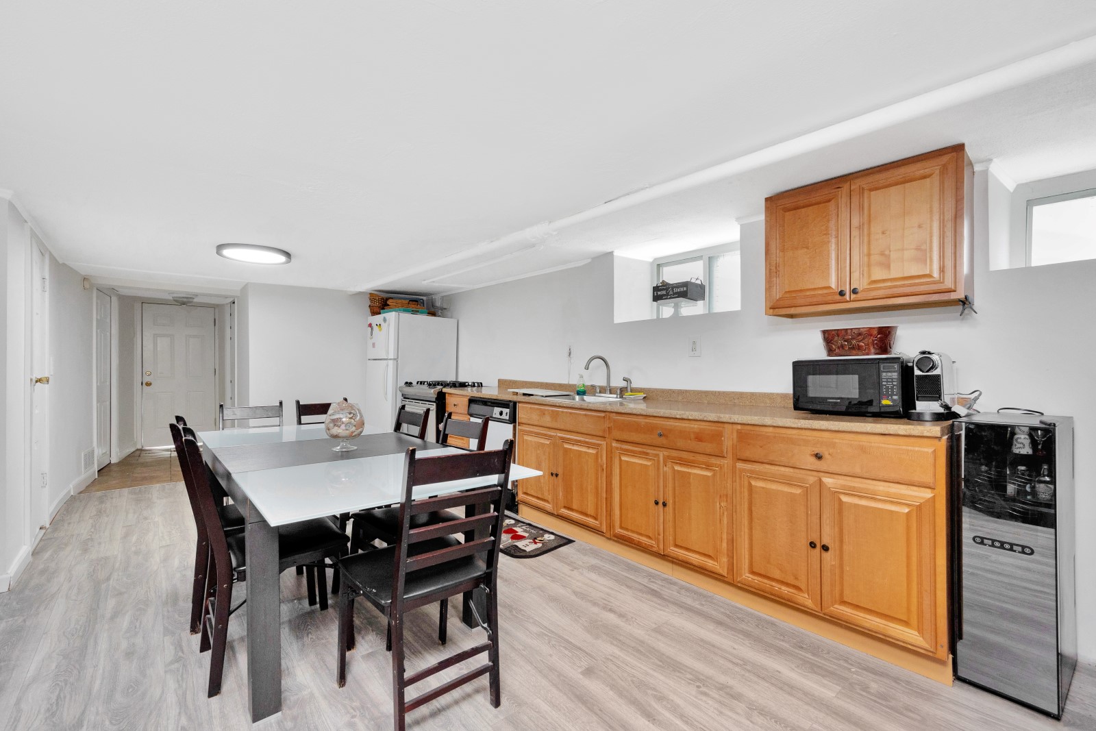Middle Village, New York, 11379, United States, 4 Bedrooms Bedrooms, ,3 BathroomsBathrooms,Residential,For Sale,1827631