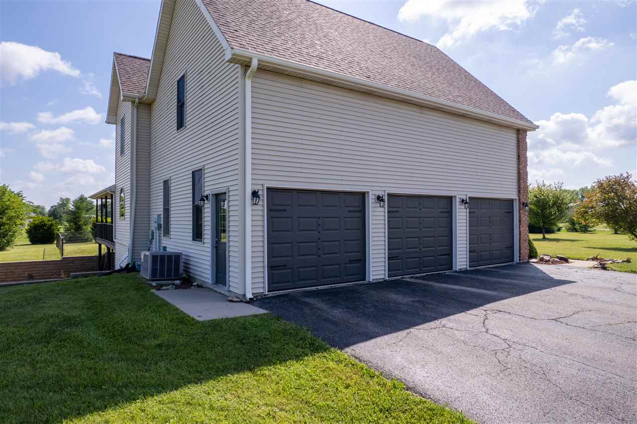 Centerville, Indiana, 47330, United States, 4 Bedrooms Bedrooms, ,4 BathroomsBathrooms,Residential,For Sale,1874331