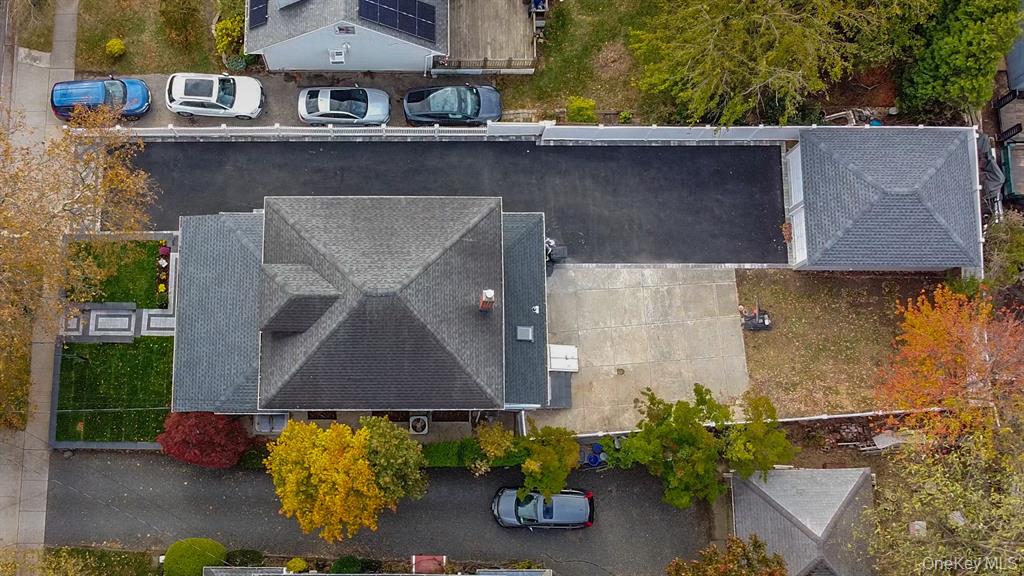 Amityville, New York, 11701, United States, 6 Bedrooms Bedrooms, ,3 BathroomsBathrooms,Residential,For Sale,1989653