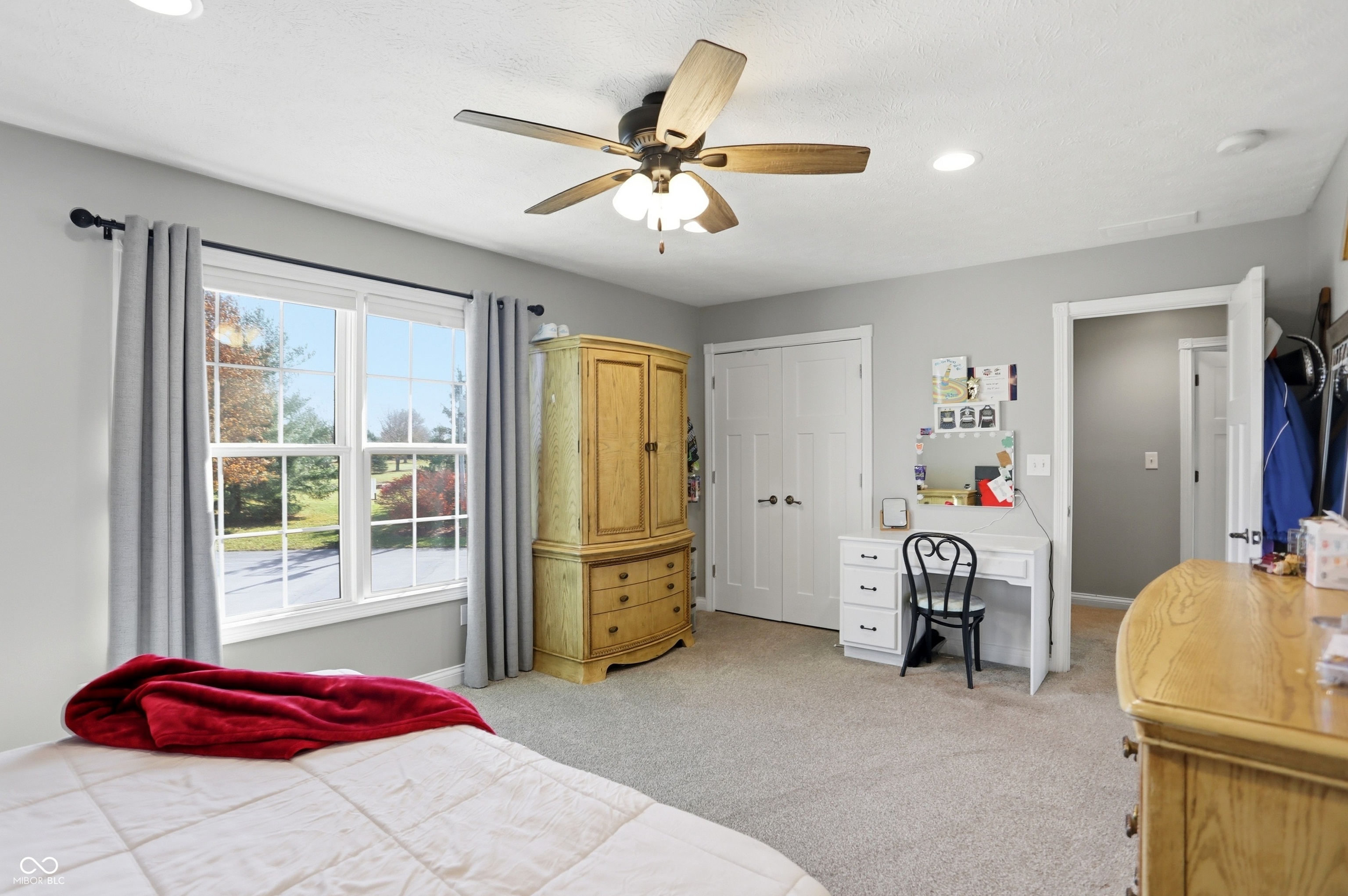 Bargersville, Indiana, 46106, United States, 5 Bedrooms Bedrooms, ,6 BathroomsBathrooms,Residential,For Sale,1992401